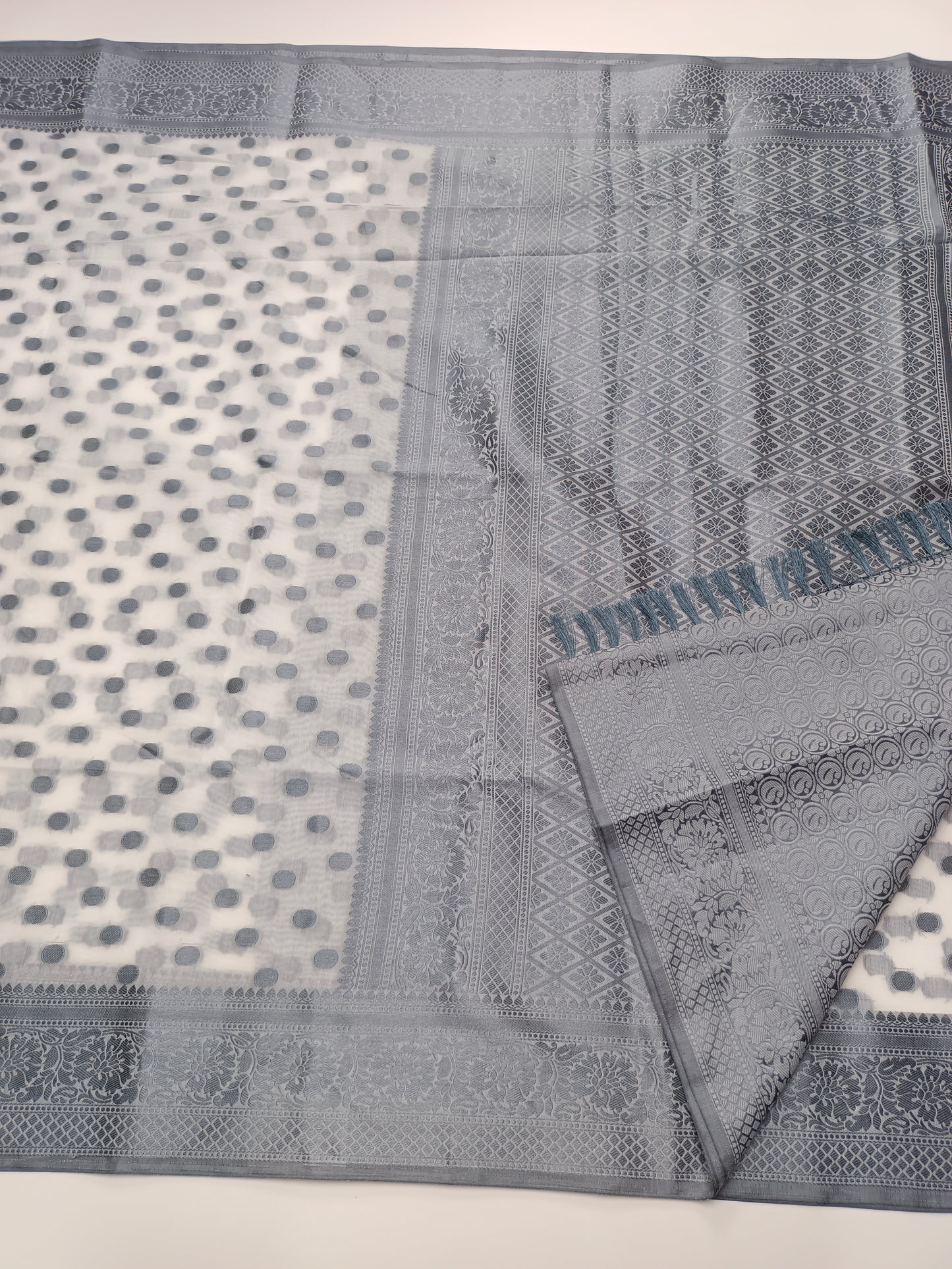 FANCY COTTON THREAD EMBROIDERY SAREE