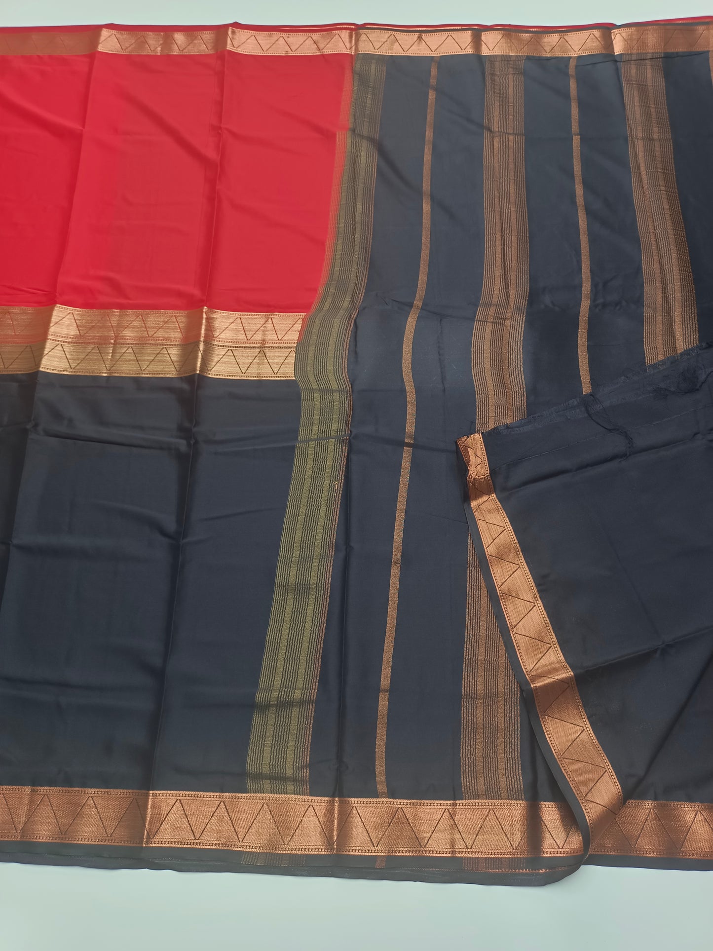 2D SEMI CREPE SILK SAREE