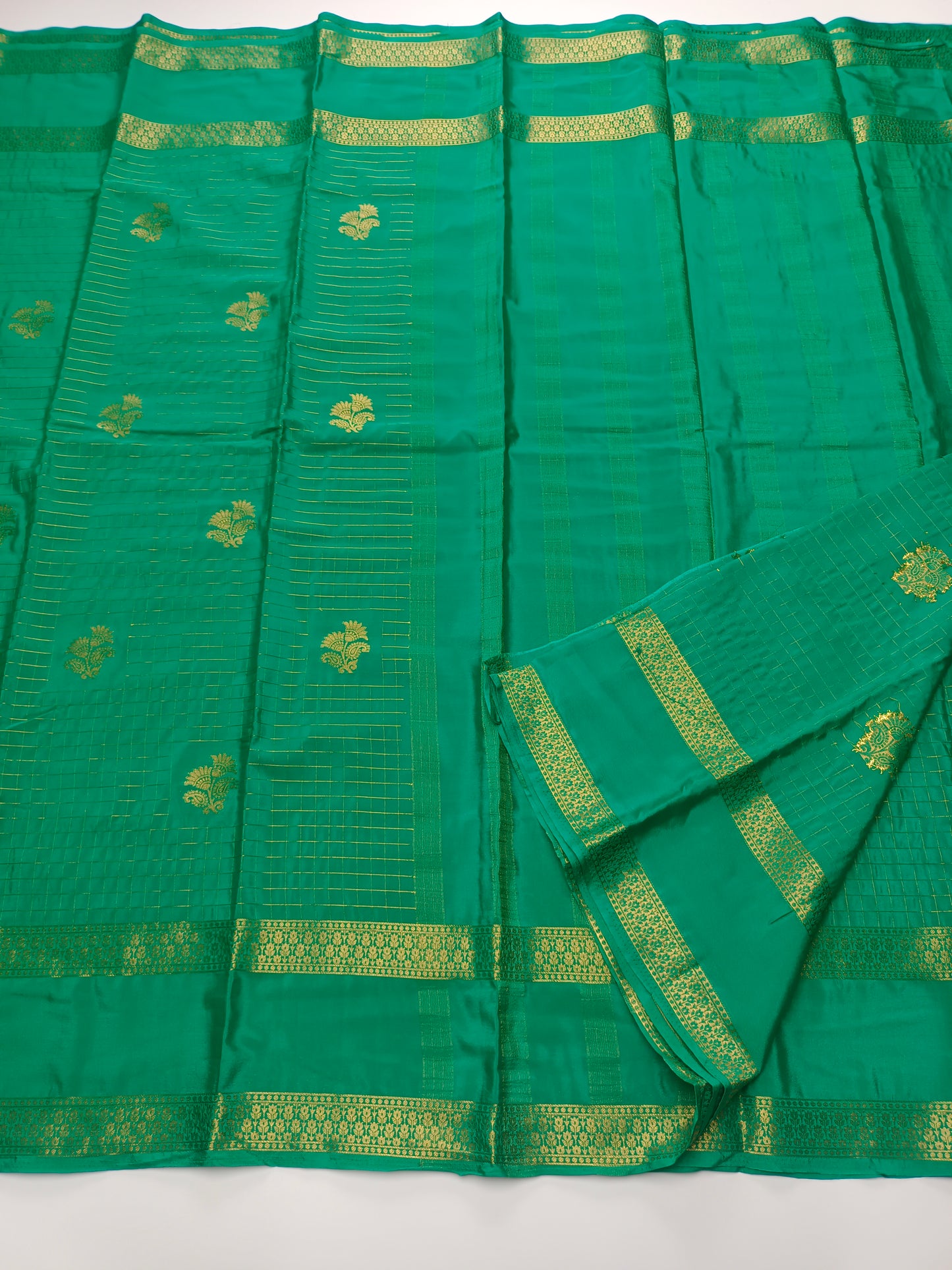 SEMI CRPE SILK SAREE