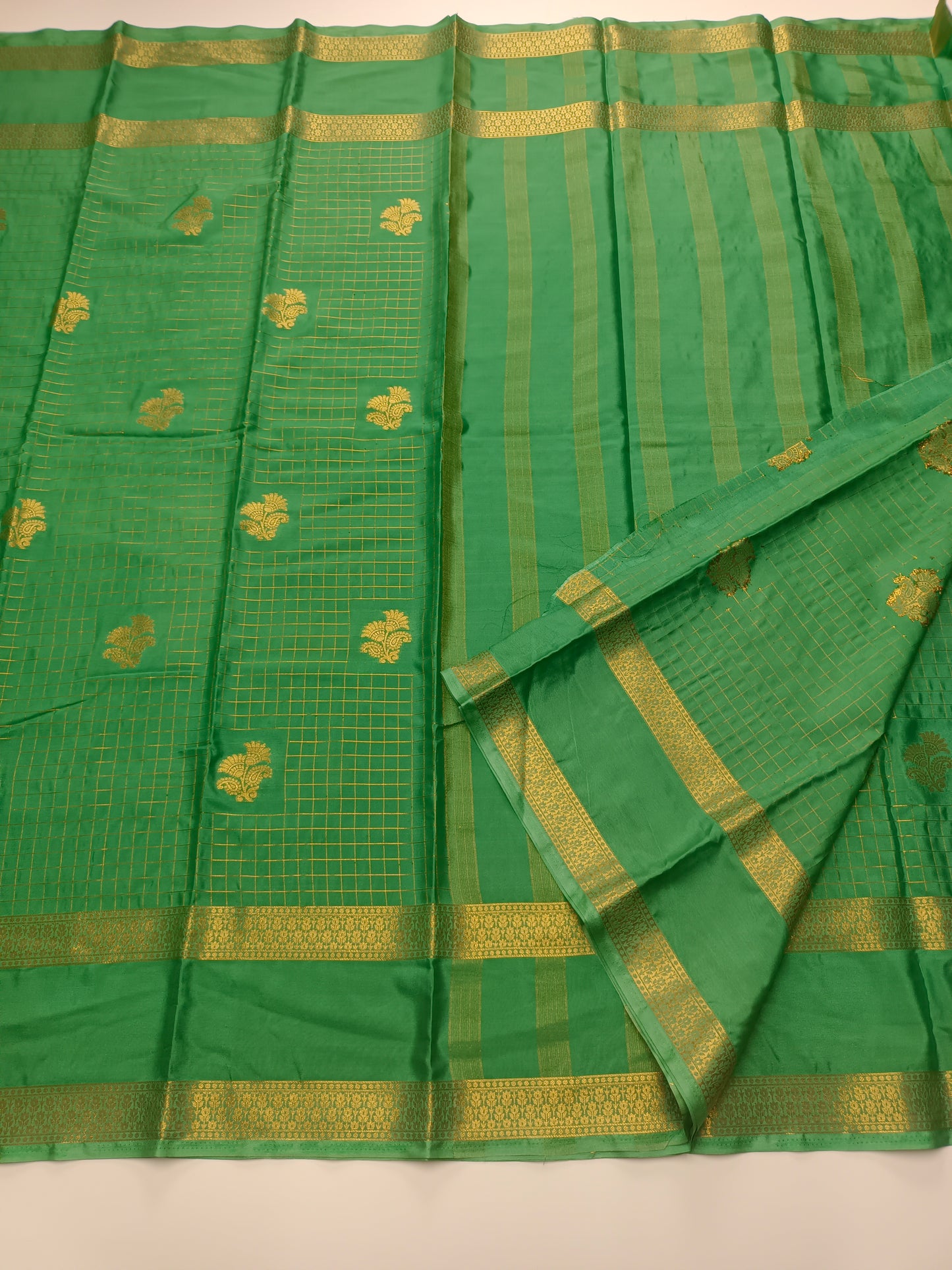 SEMI CRPE SILK SAREE