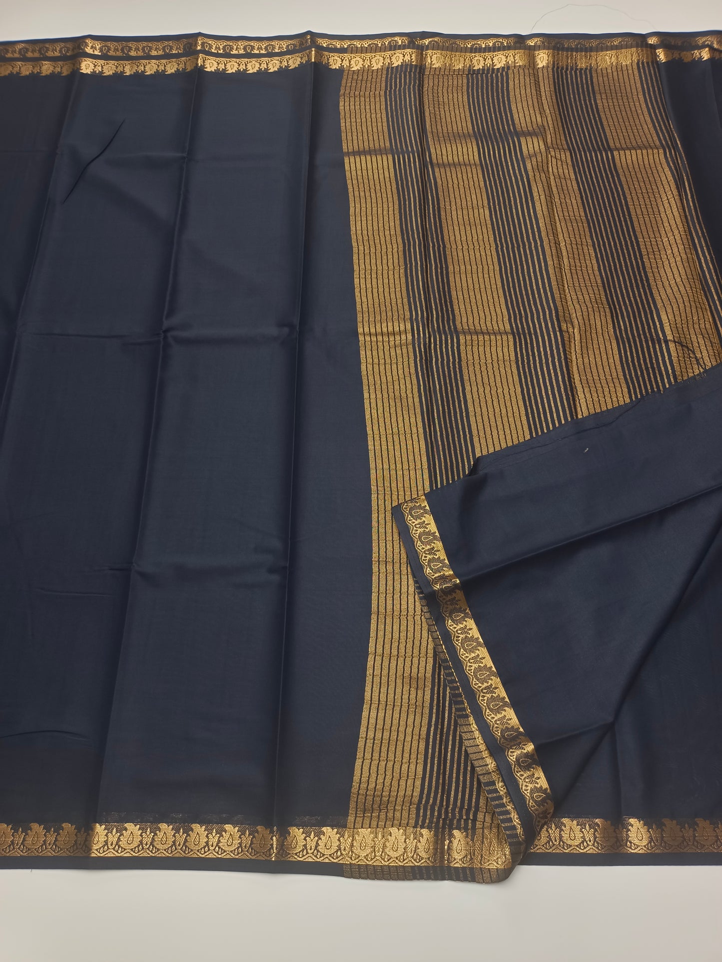 ART CREPE SAREE