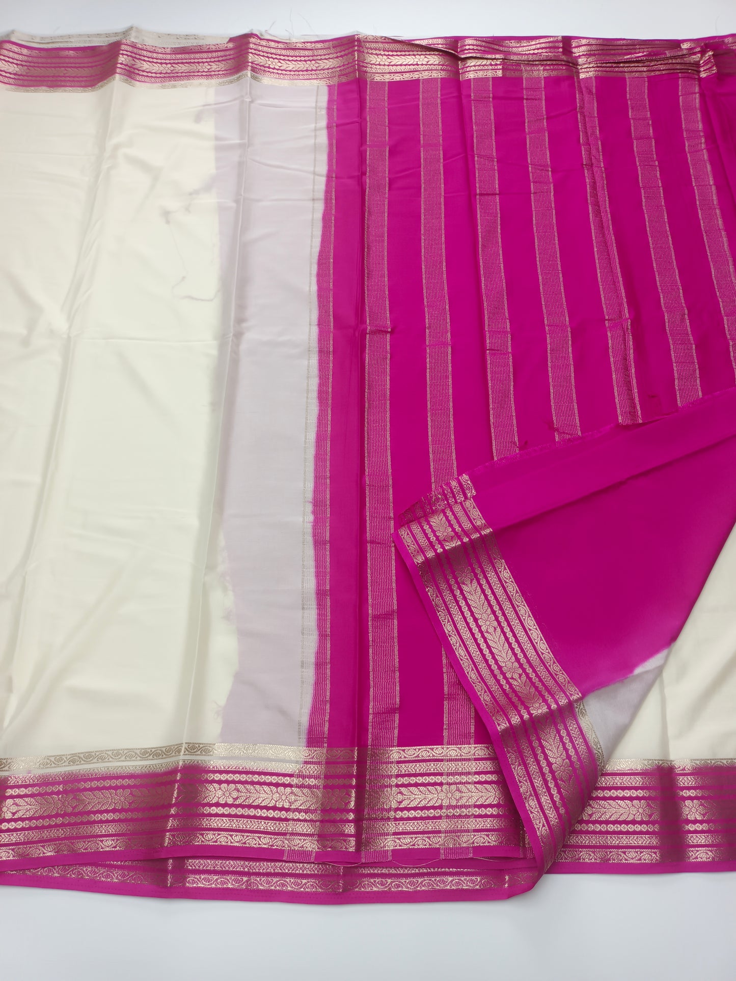 ART CREPE SAREE