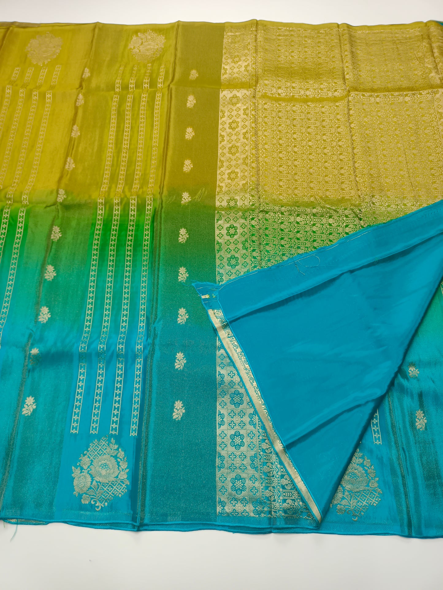 2D FANCY ORGANZA CREPE SILK SAREE