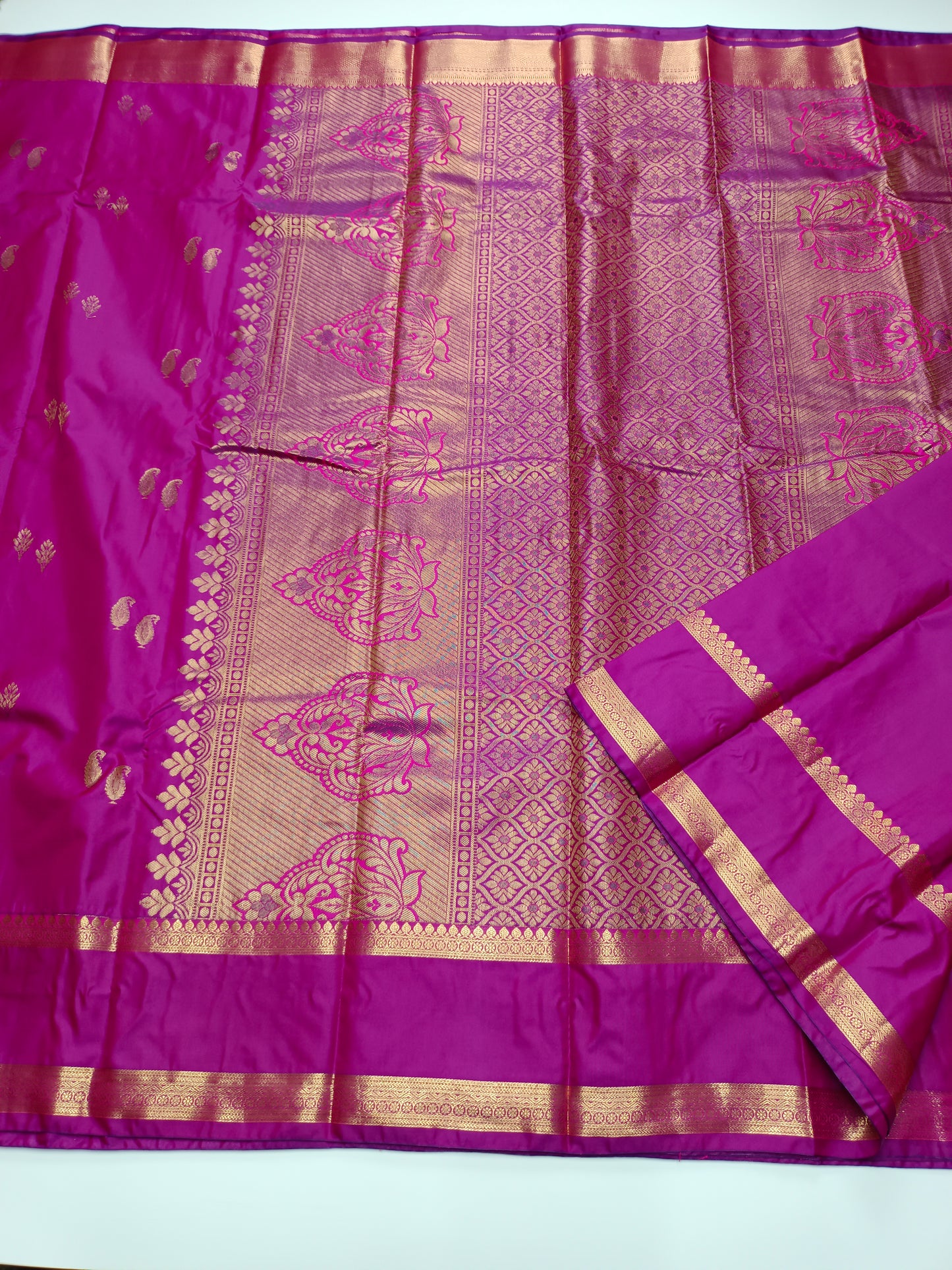 KANCHIPURAM SEMI SILK SAREE