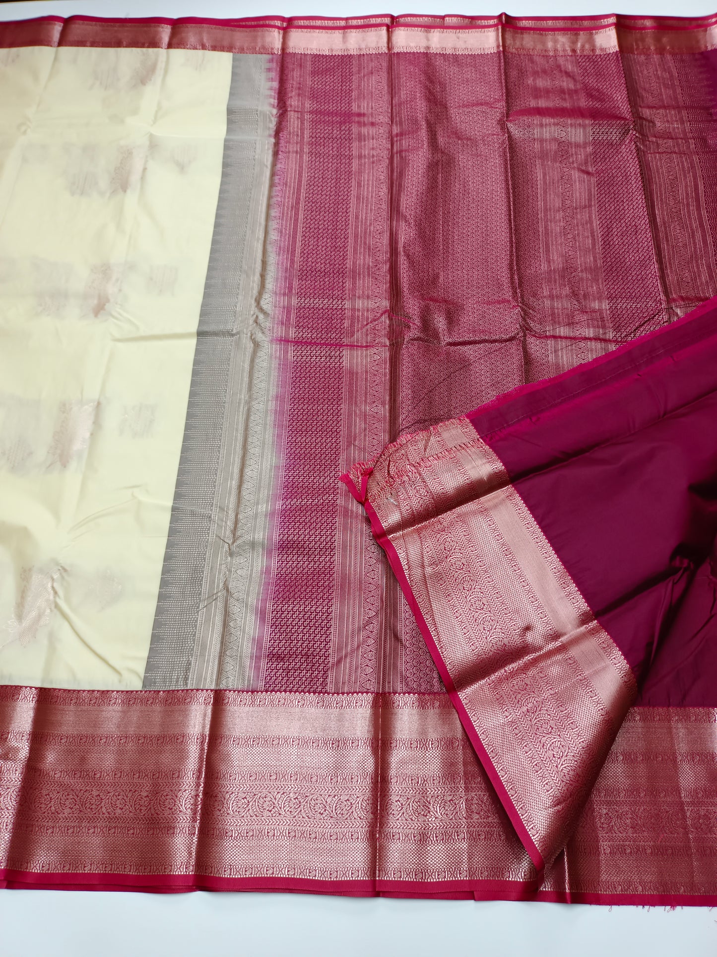 KANCHIPURAM SEMI SILK SAREE