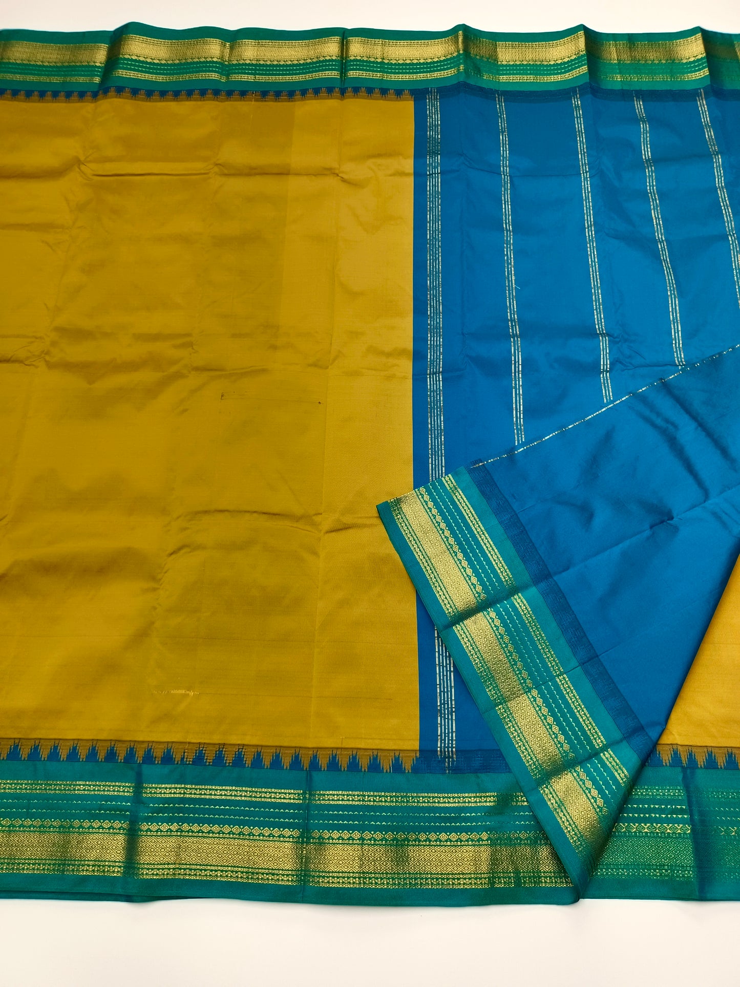 MINI MOLALKALMURU SILK SAREE