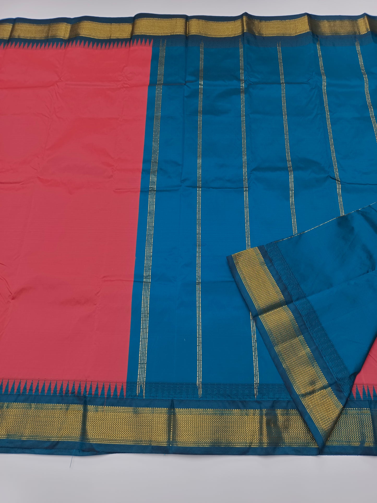 MINI MOLALKALMURU SILK SAREE