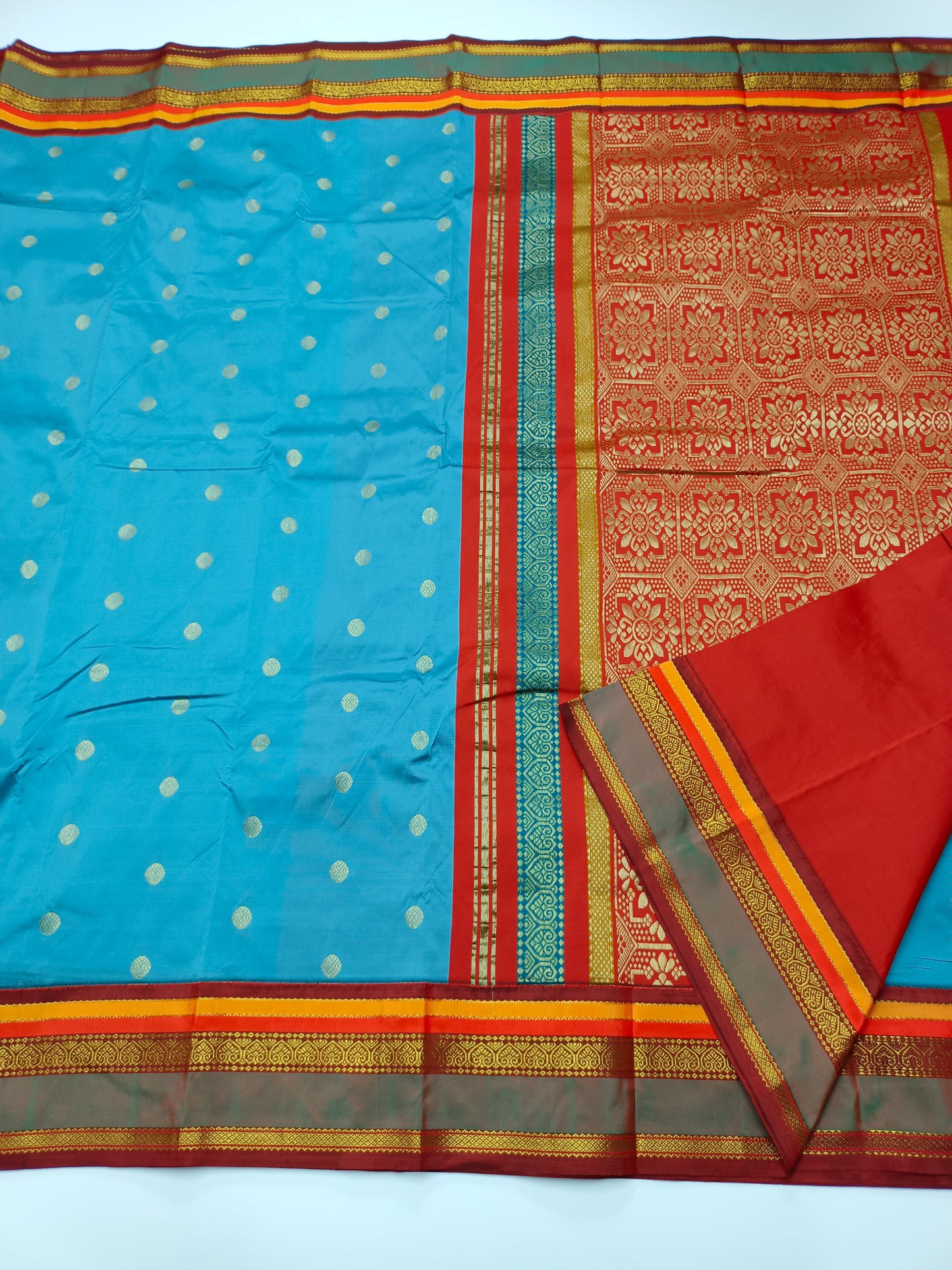 MINI MOLALKALMURU SILK SAREE