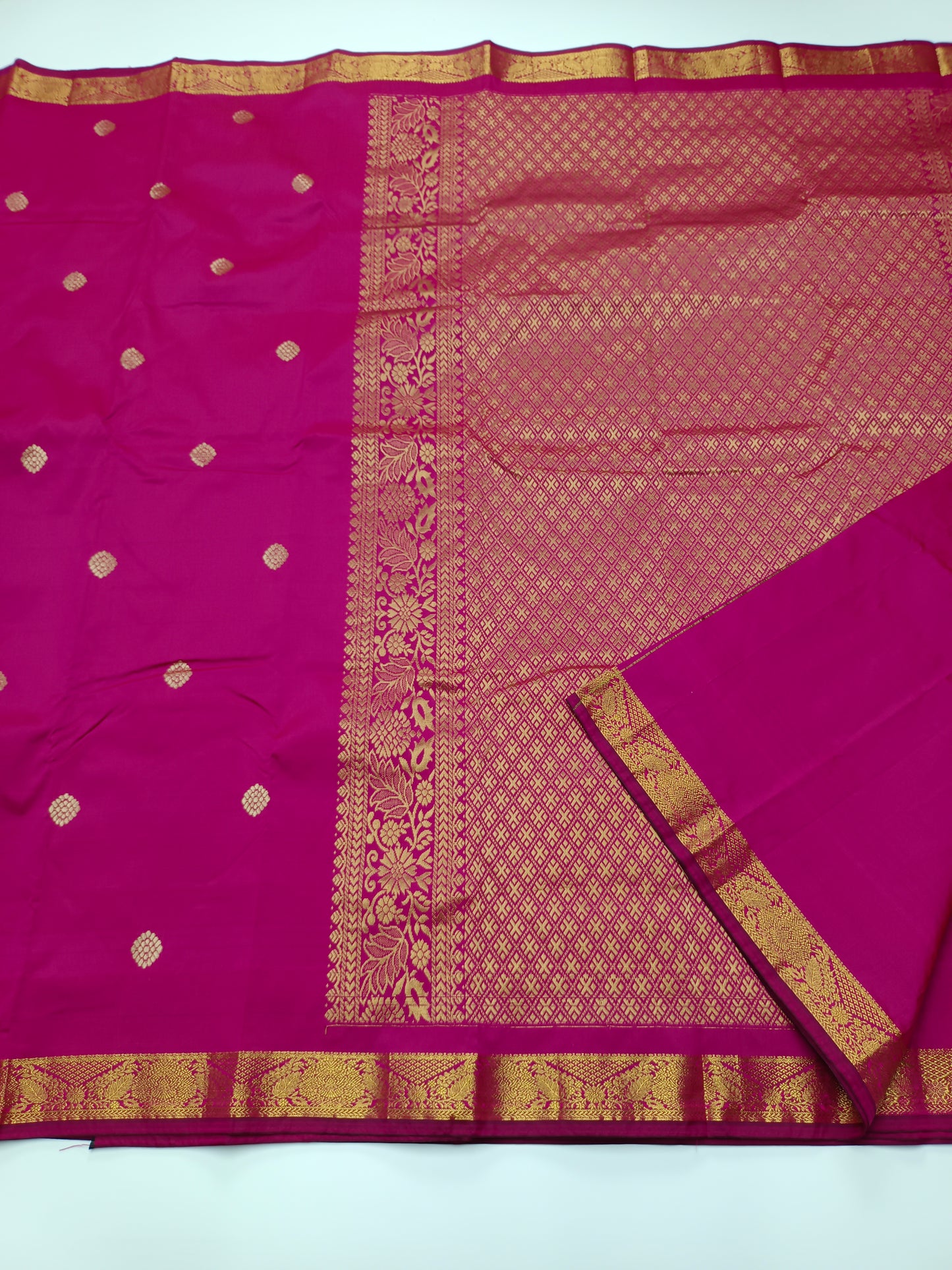 MINI MOLALKALMURU SILK SAREE