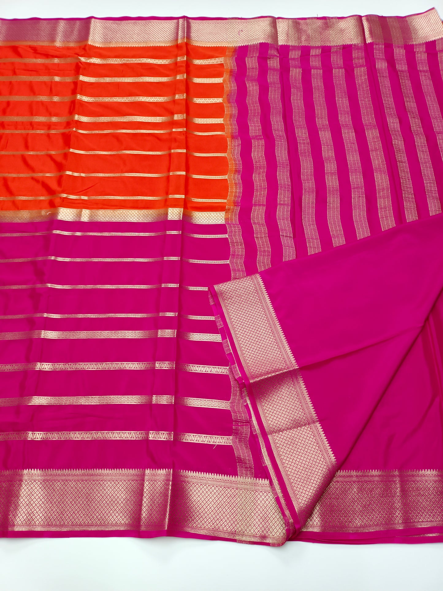 2D SEMI CREPE SILK SAREE
