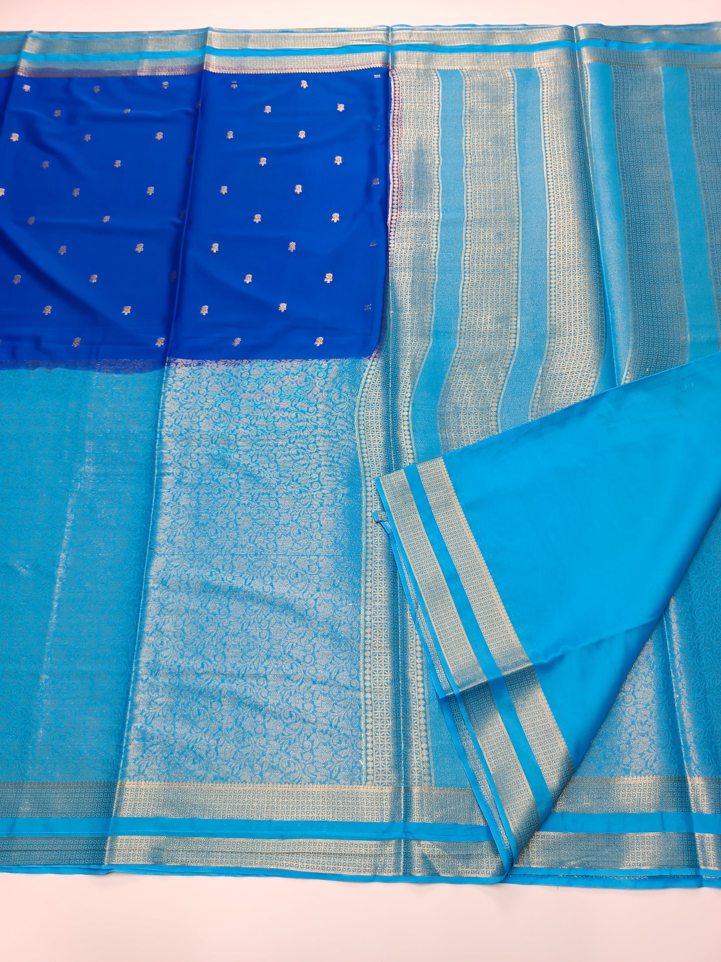2D SEMI CREPE SILK SAREE