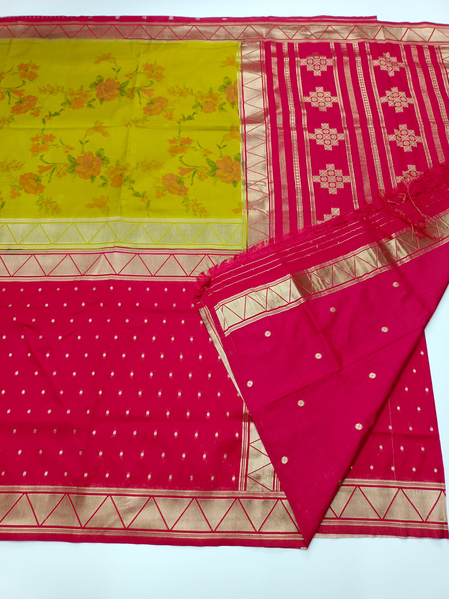 2D PRINTED CREPE SILK SAREE