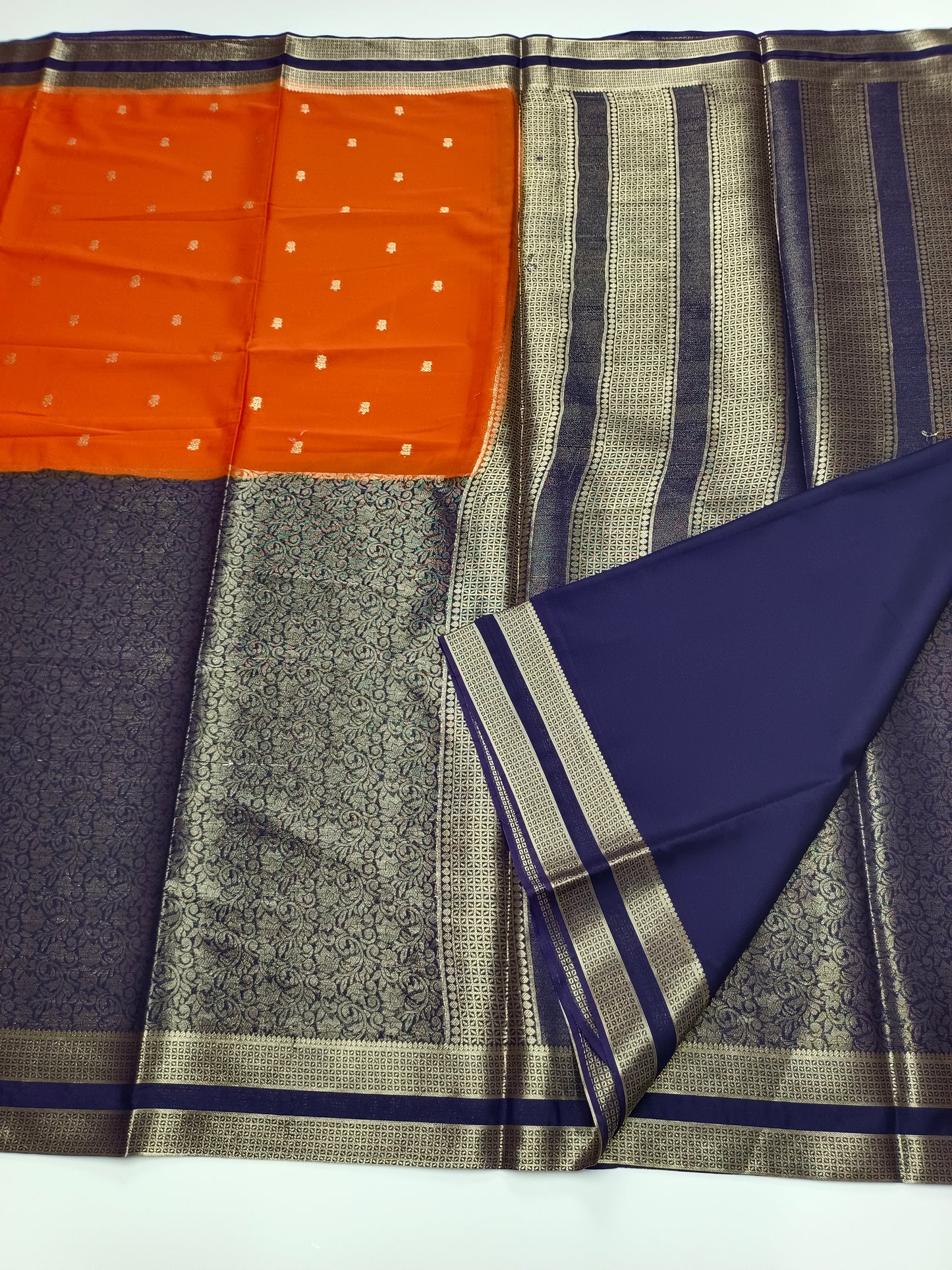 2D SEMI CREPE SILK SAREE