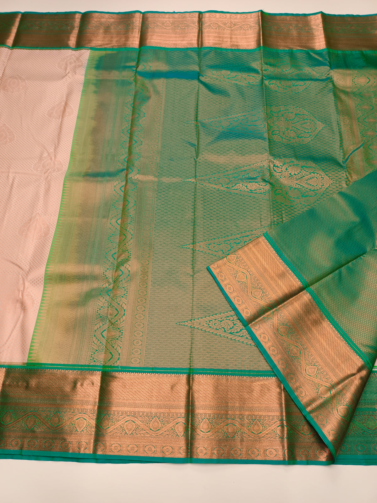 KANCHIPURAM SEMI SILK SAREE