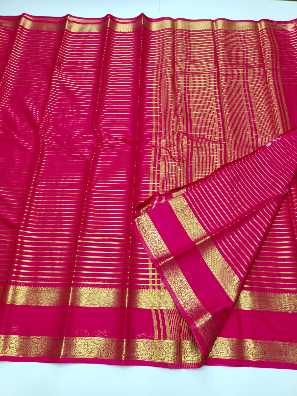 ART CRPE SAREE