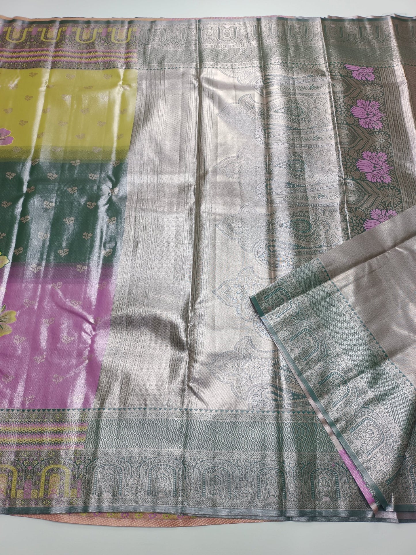 FANCY BROCADE SAREE - B S CHANNABASAPPA & SONS