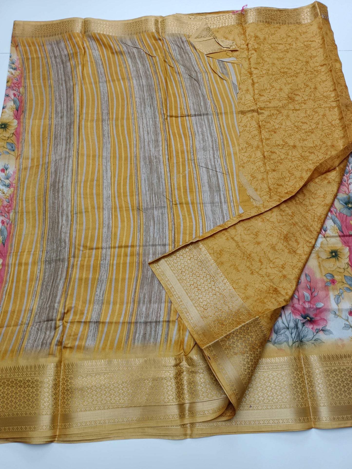 FANCY DOLA SILK SAREE - B S CHANNABASAPPA & SONS