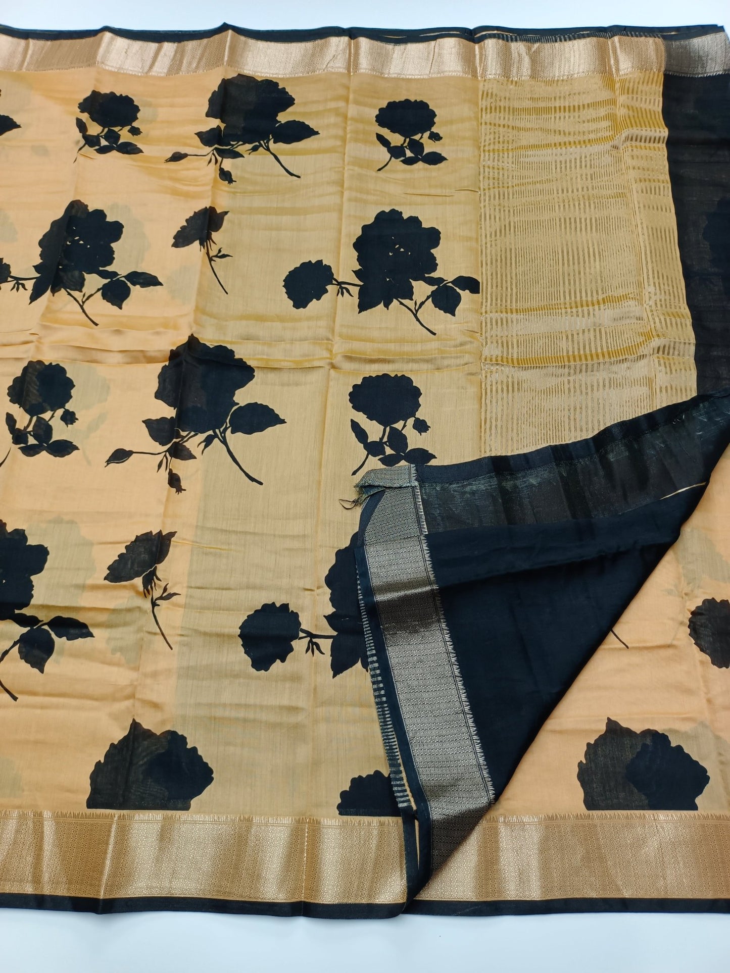 SOFTY DOLA SILK SAREE - B S CHANNABASAPPA & SONS