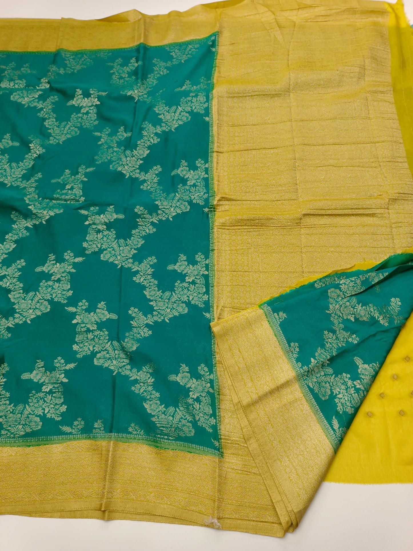 FANCY CHIFFON SAREE - B S CHANNABASAPPA & SONS