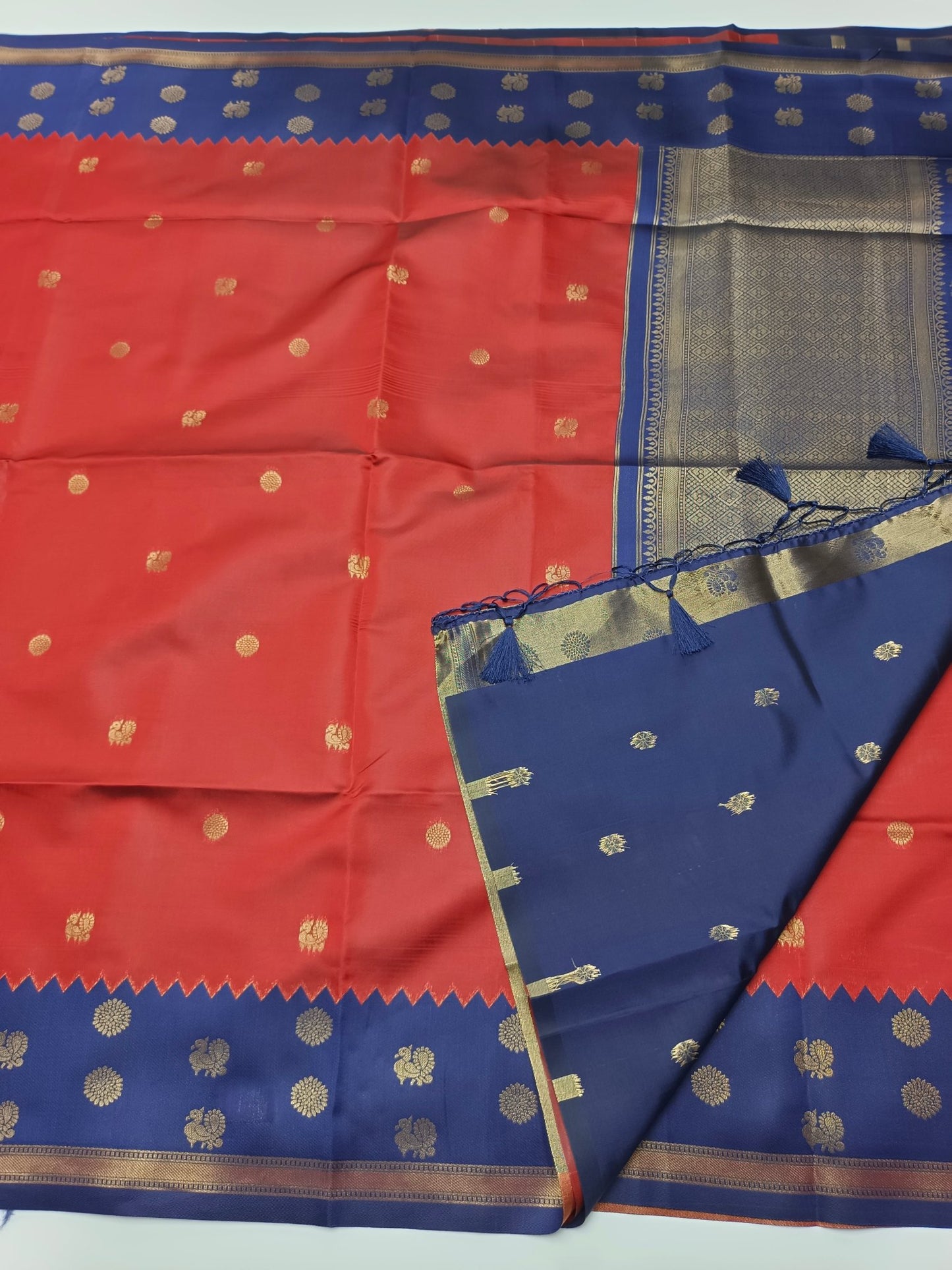 SOFT RAW SILK SAREE - B S CHANNABASAPPA & SONS