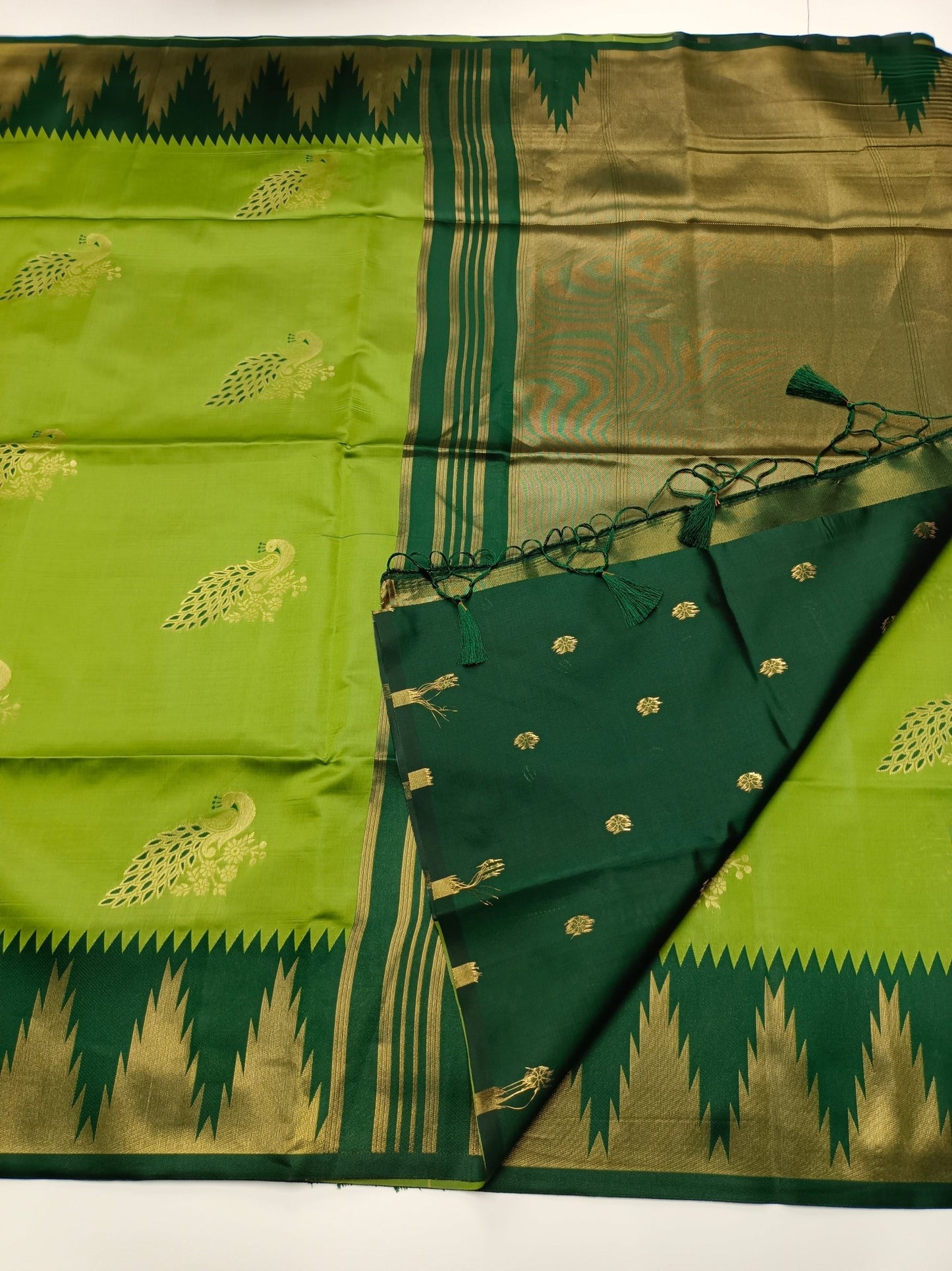 SOFT RAW SILK SAREE - B S CHANNABASAPPA & SONS