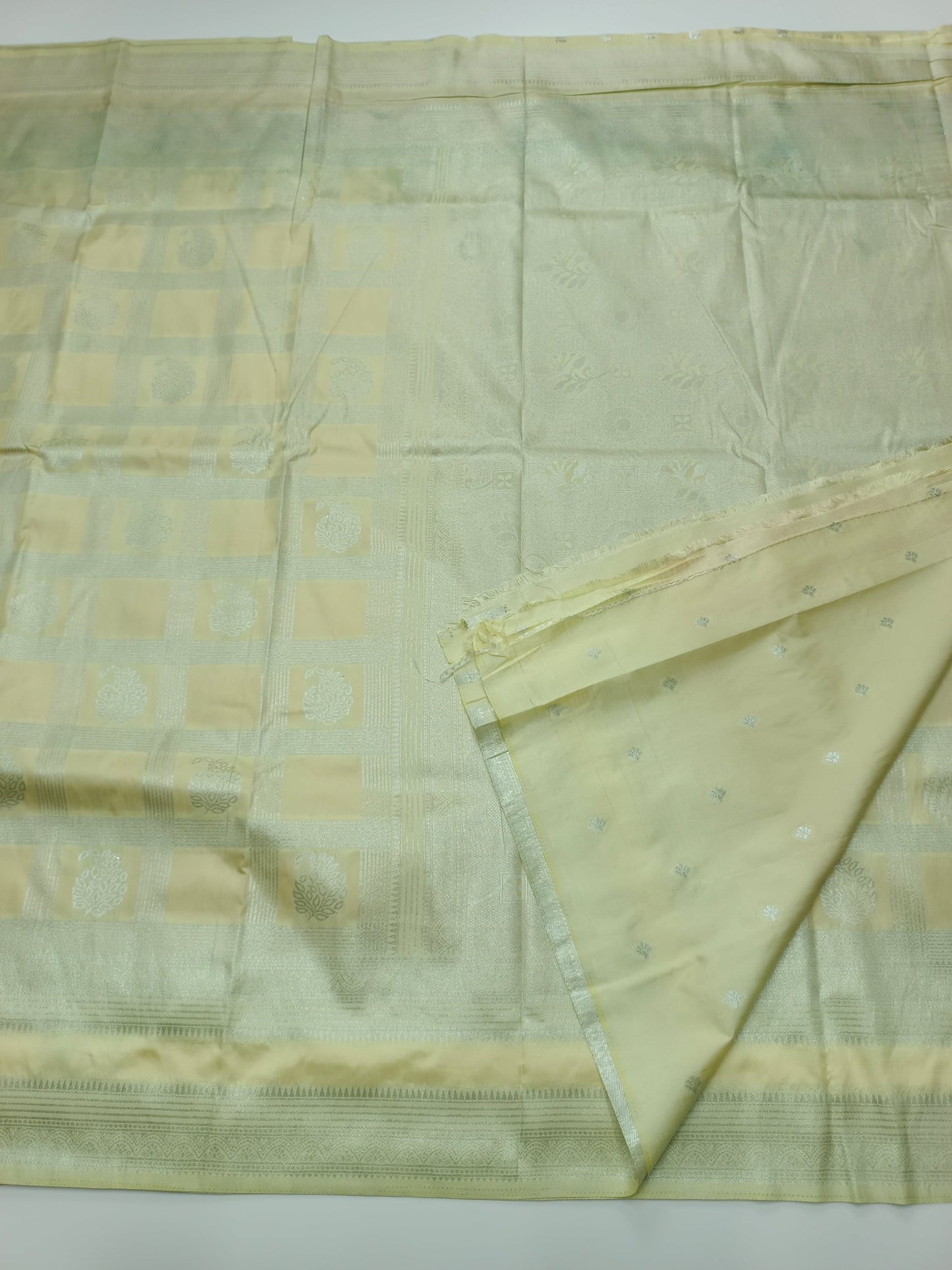FANCY SOFT SILK SAREE - B S CHANNABASAPPA & SONS