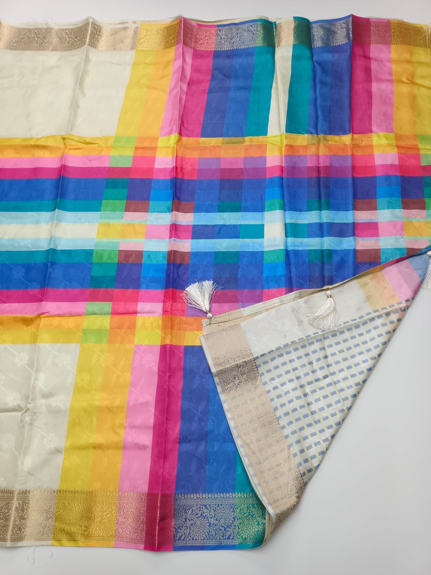 FANCY DOLA SILK SAREE - B S CHANNABASAPPA & SONS