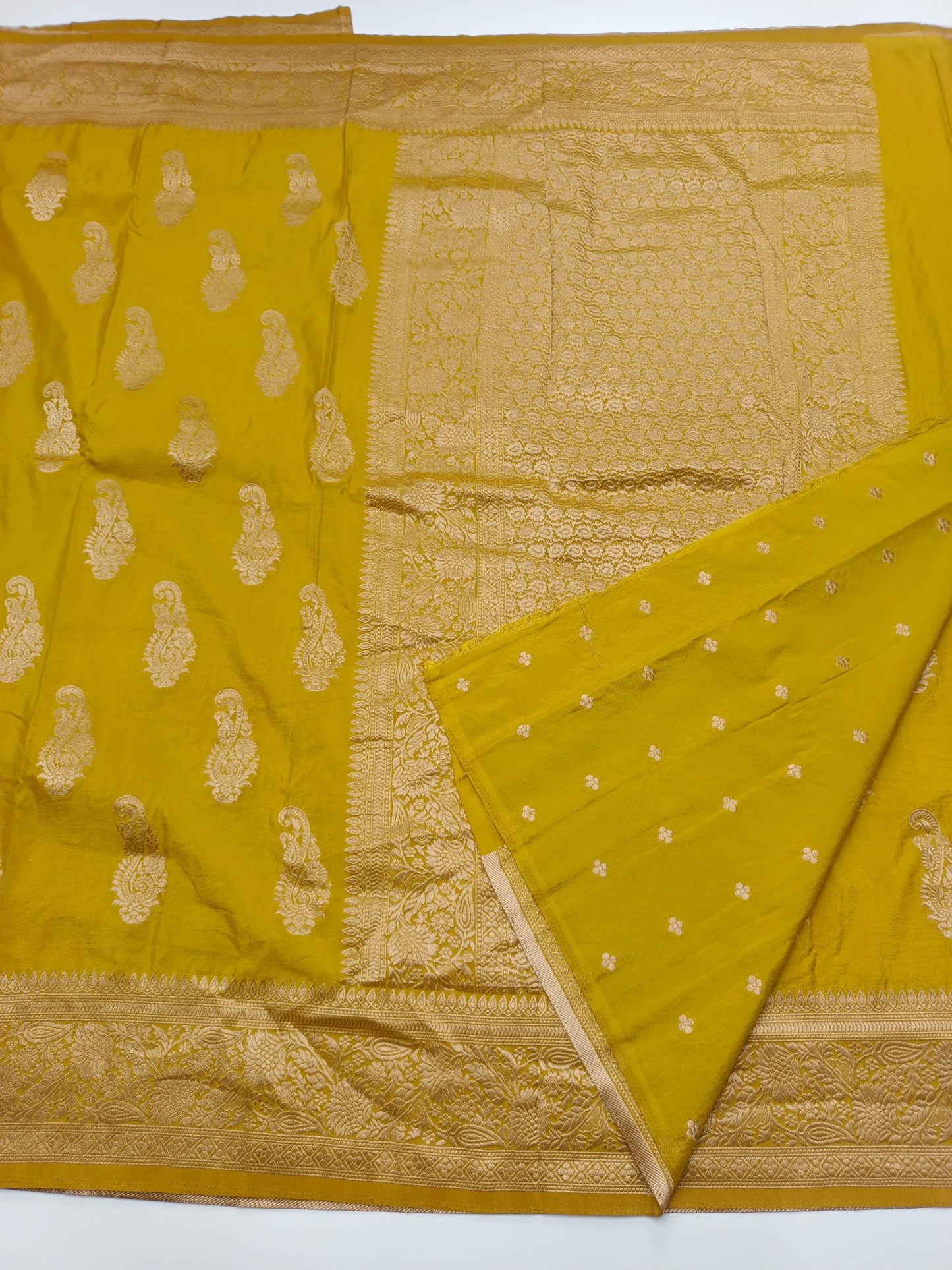 FANCY SOFT SILK SAREE - B S CHANNABASAPPA & SONS