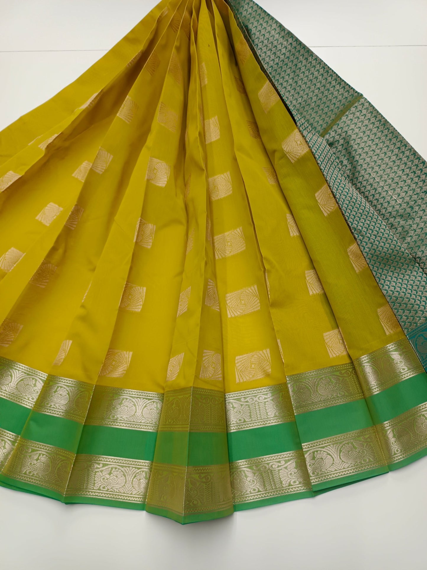 FANCY COTTON SAREE - B S CHANNABASAPPA & SONS