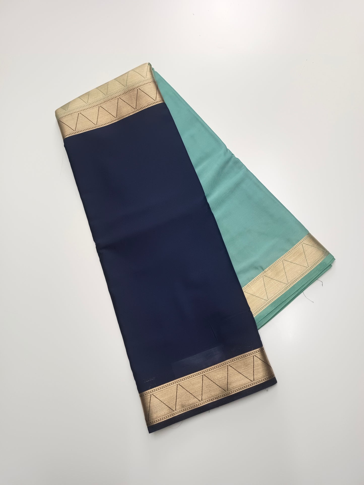 2D SEMI CREPE SILK SAREE