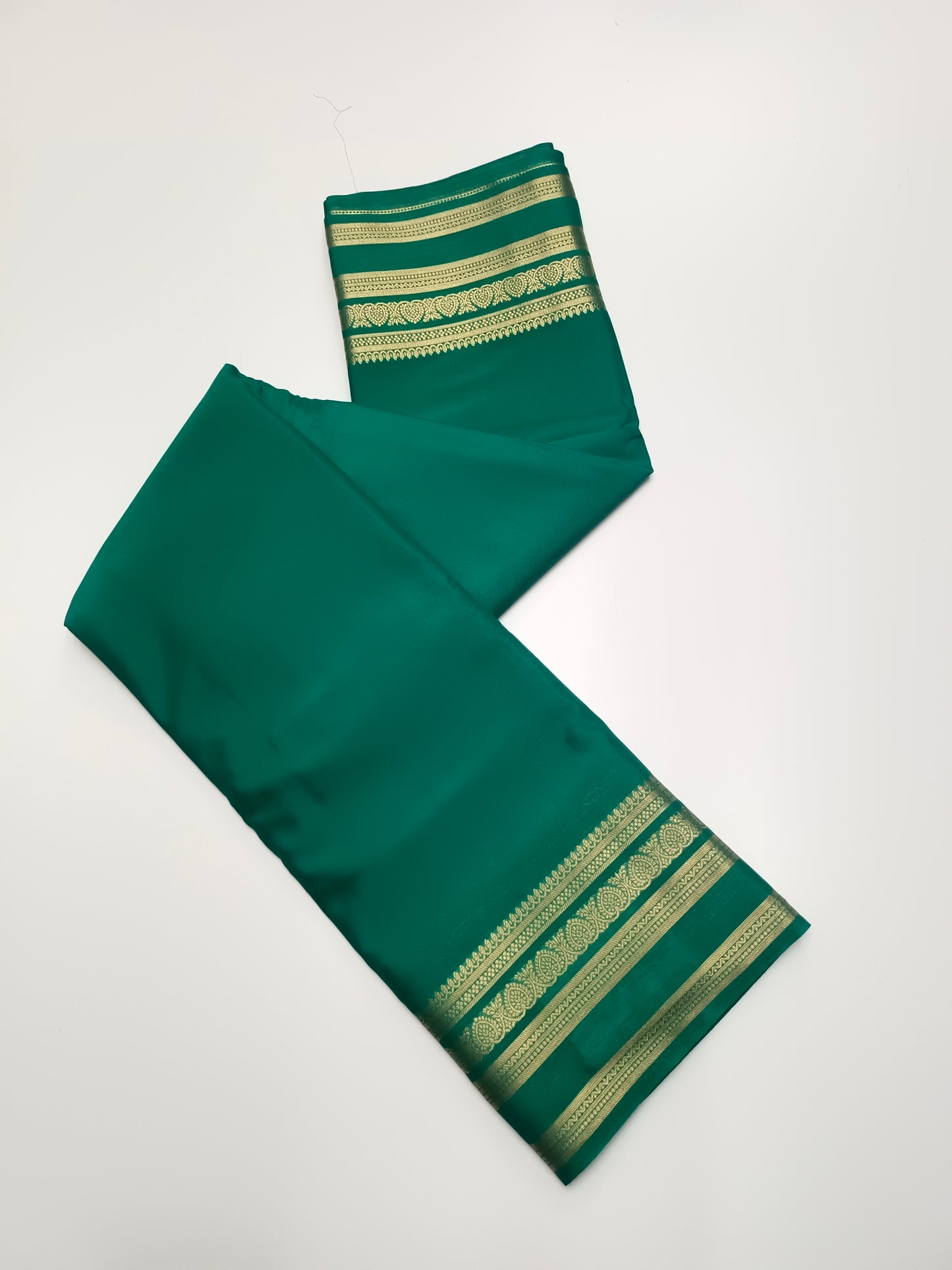 SEMI CREPE SILK SAREE (STAIN PROOF )
