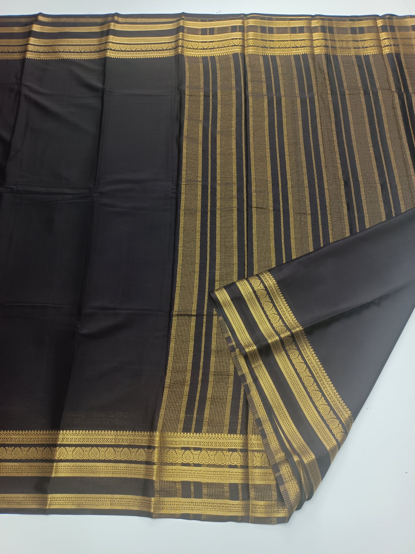 SEMI CREPE SILK SAREE (STAIN PROOF )