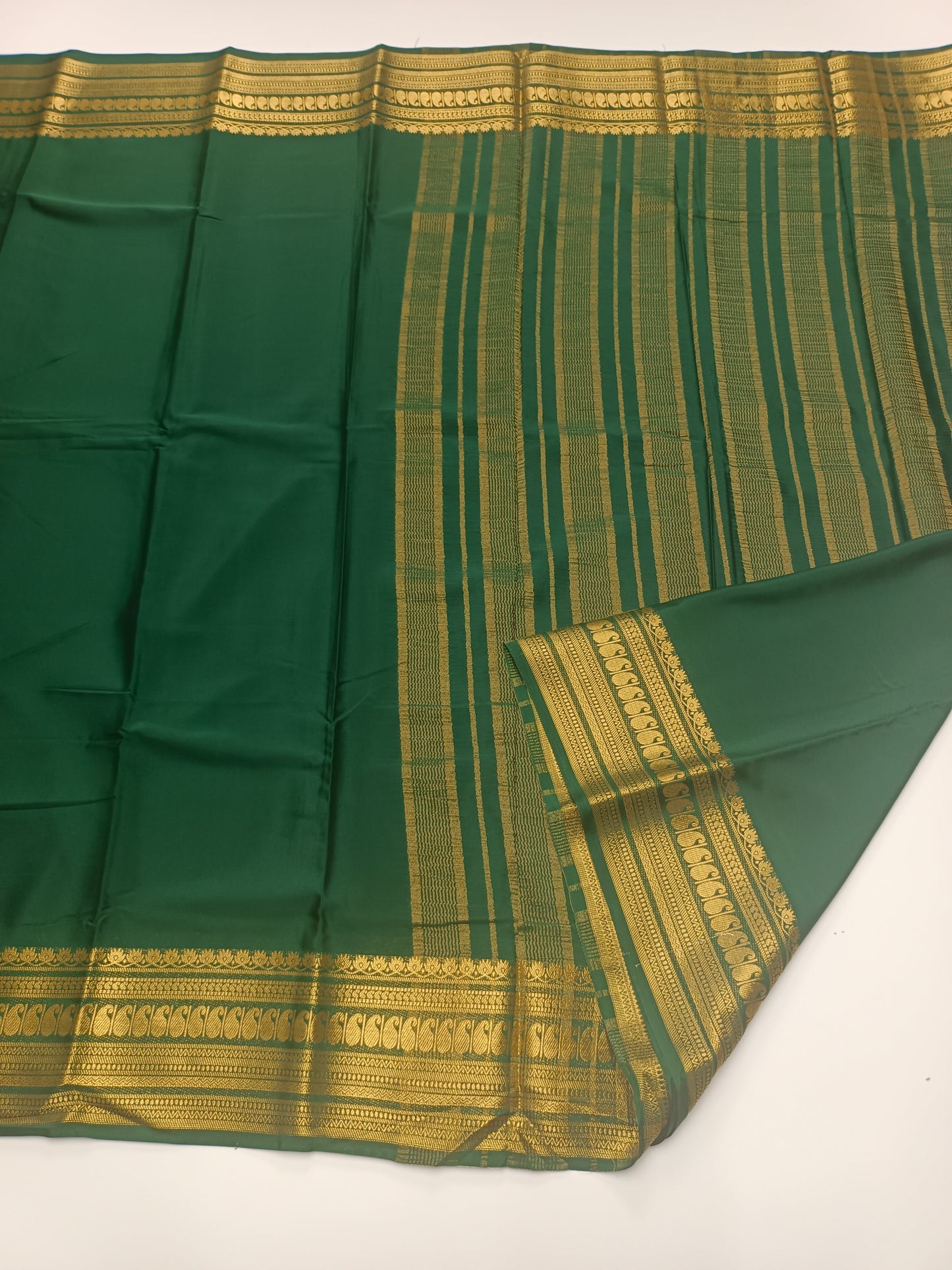 SEMI CREPE SILK SAREE (STAIN PROOF )