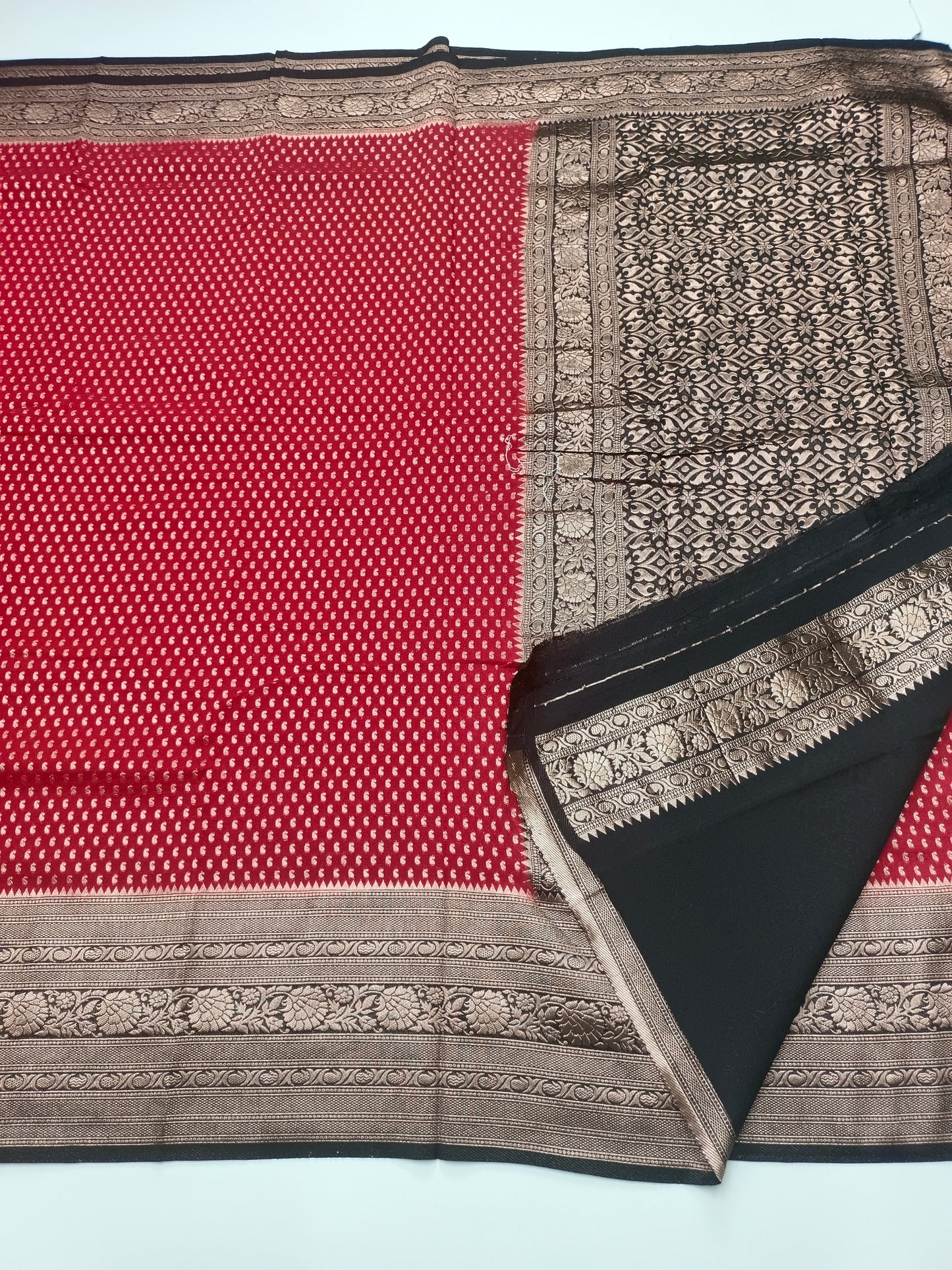 1000 BUTTA FANCY CREPE SAREE