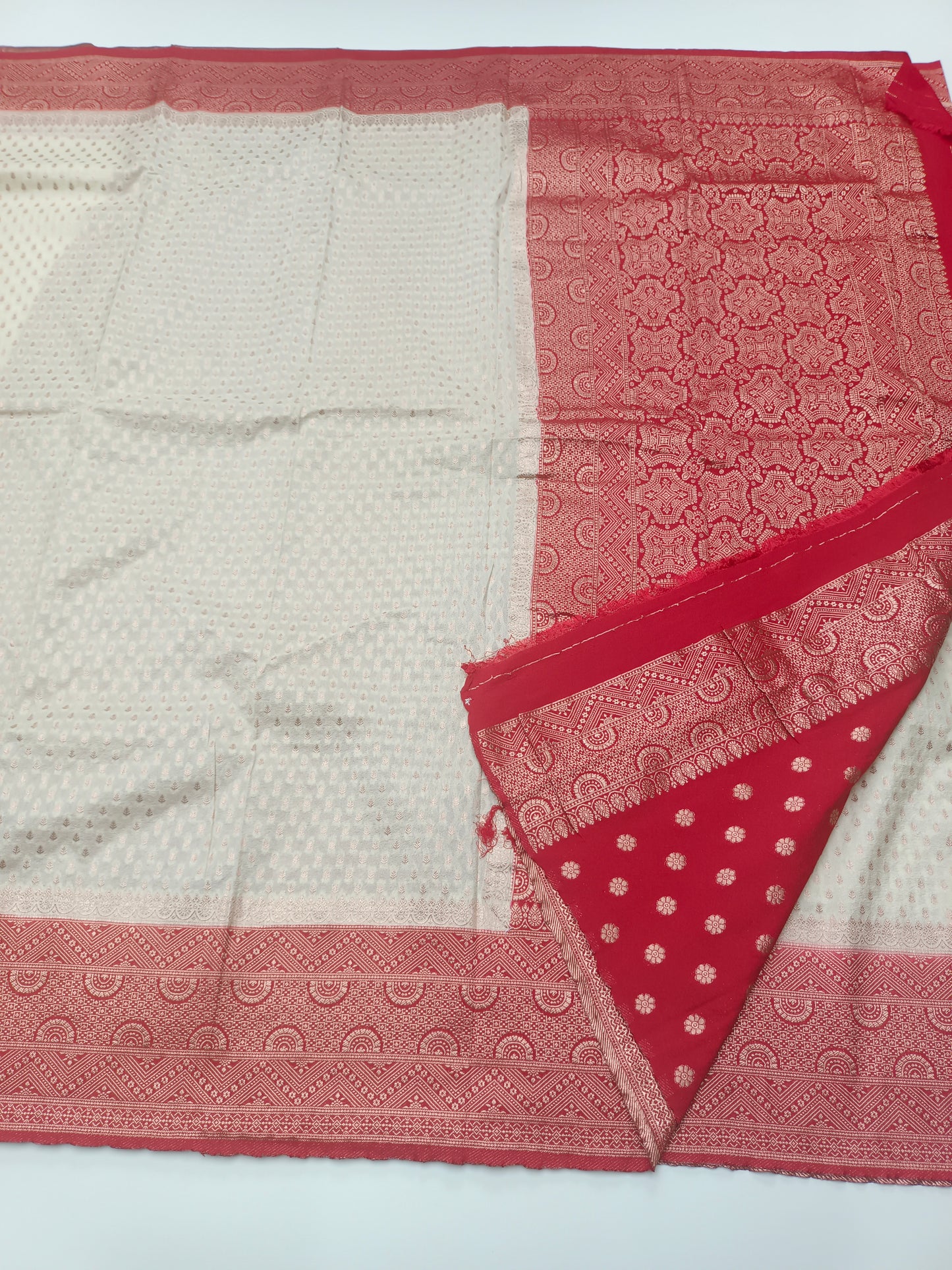 1000 BUTTA FANCY CREPE SAREE