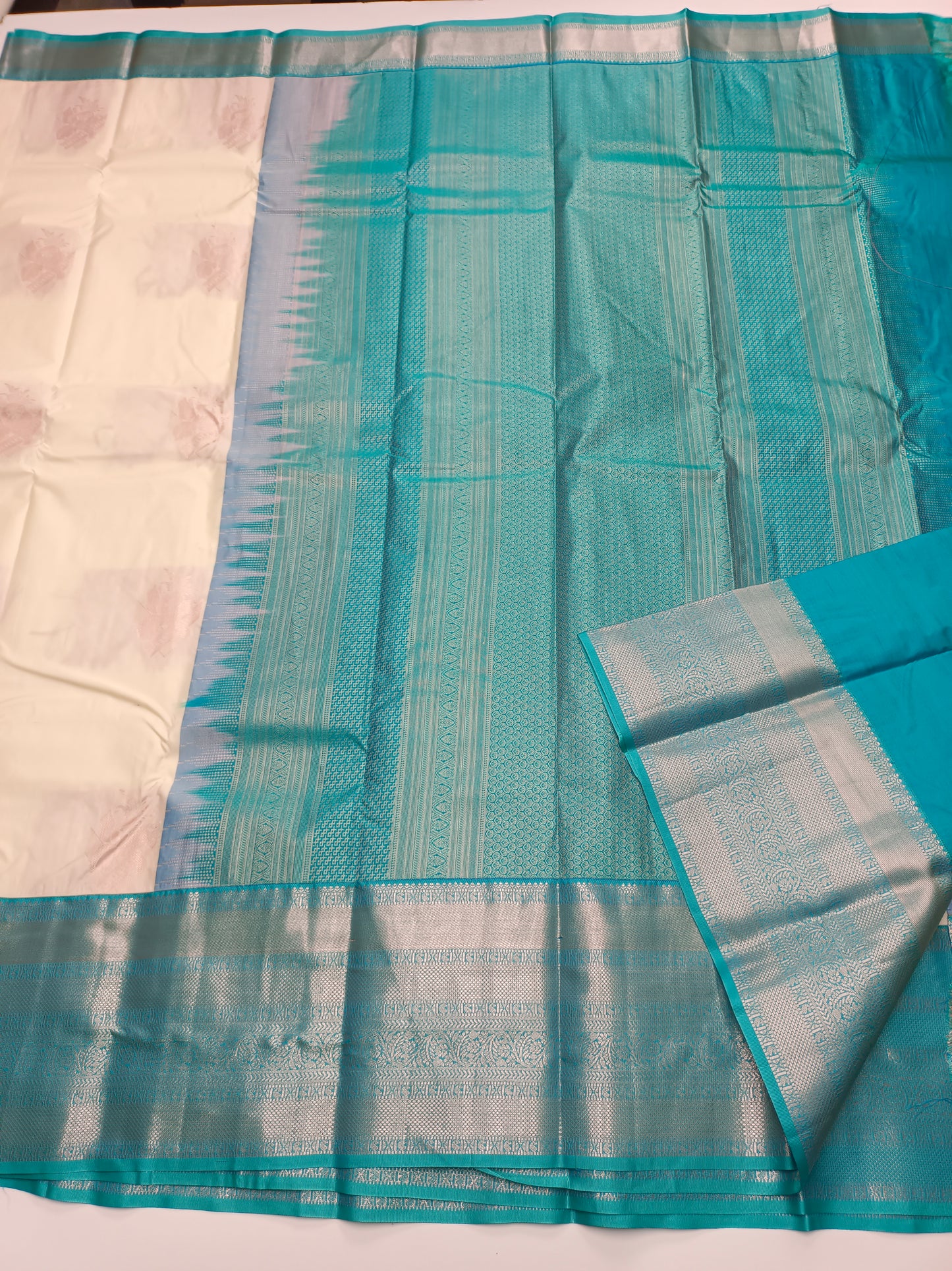 KANCHIPURAM SEMI SILK SAREE