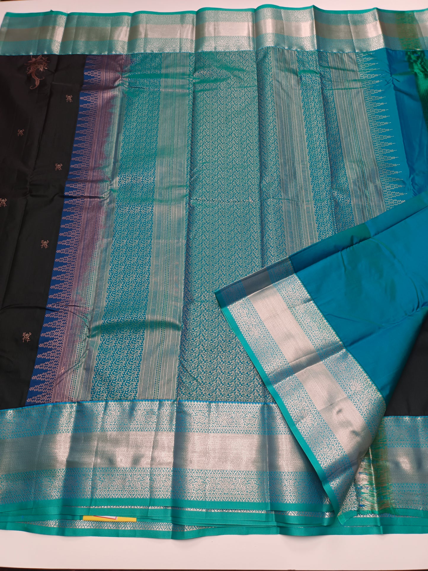 KANCHIPURAM SEMI SILK SAREE
