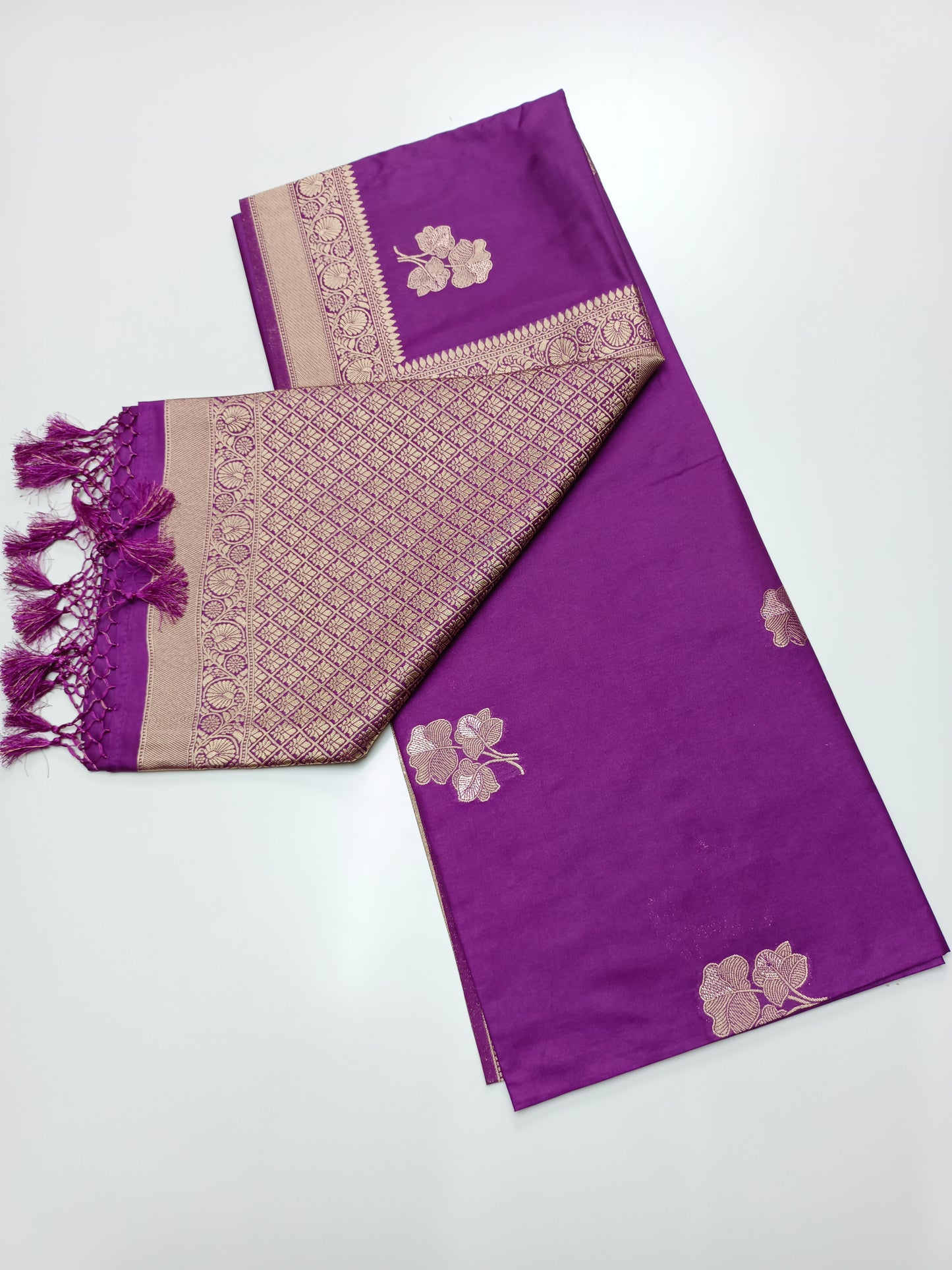SEMI KHATAN SAREE