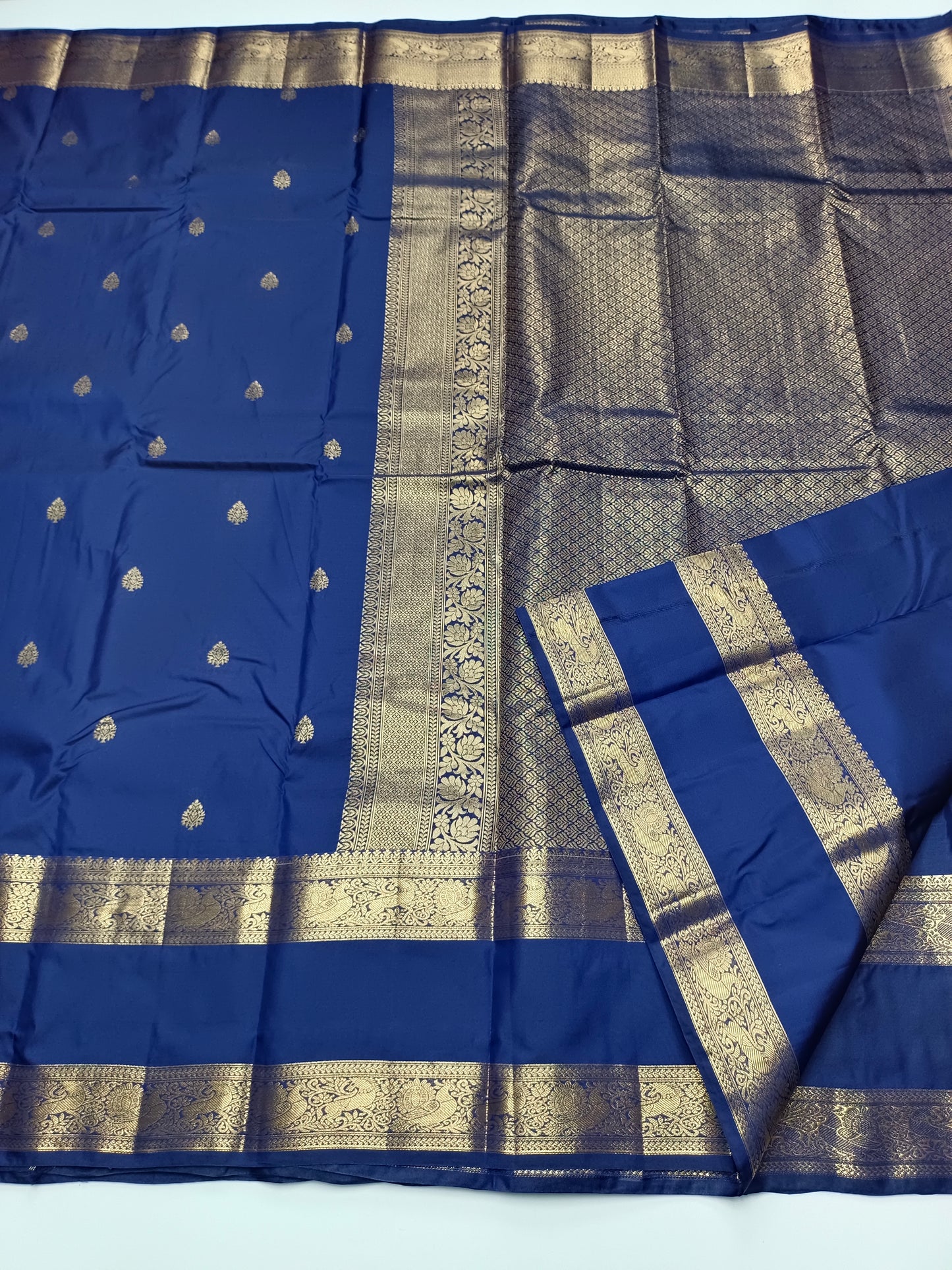KANCHIPURAM SEMI SILK SAREE