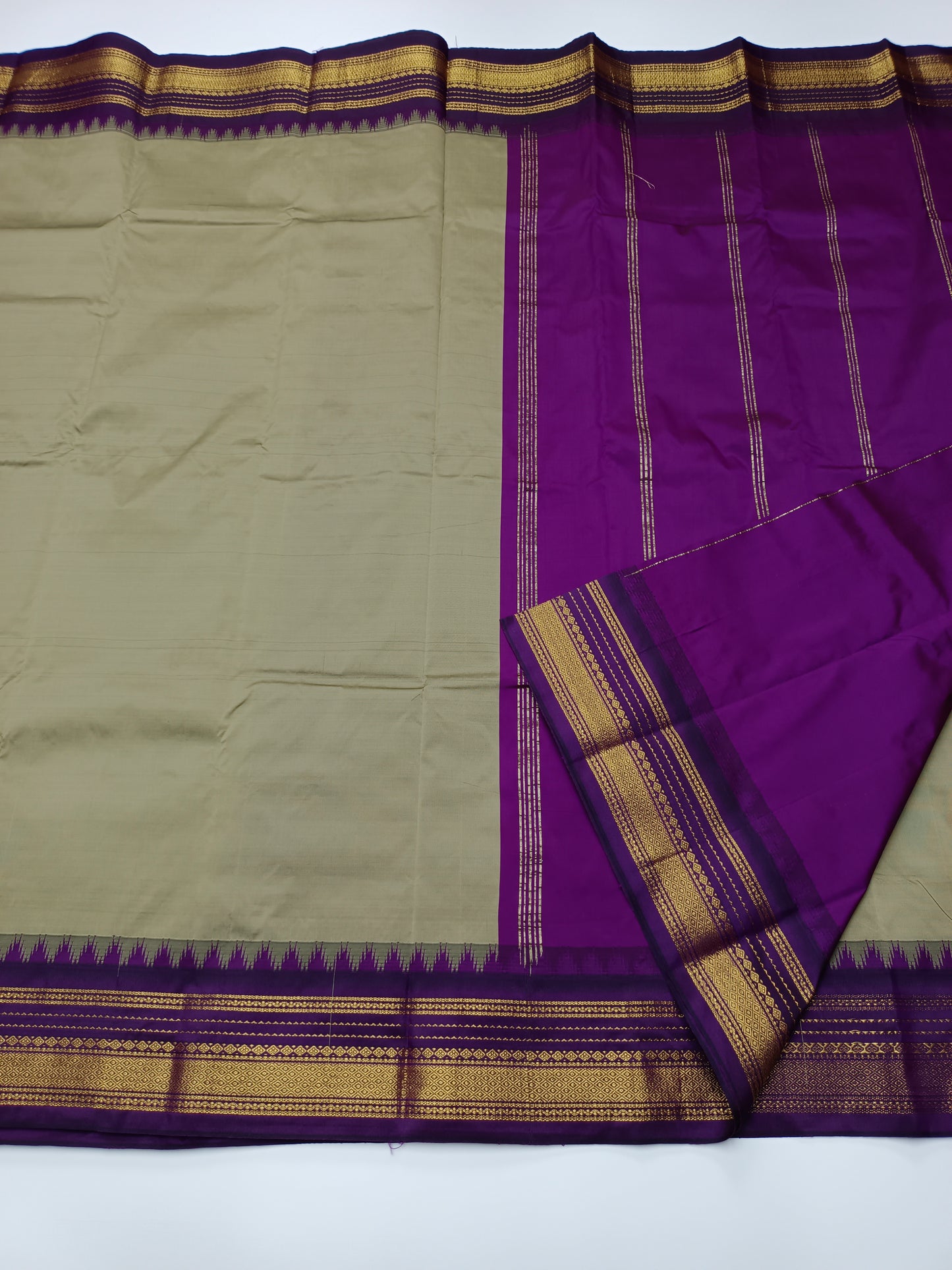 MINI MOLALKALMURU SILK SAREE