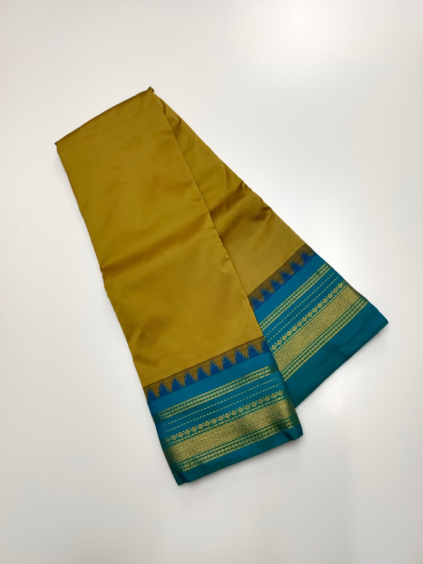 MINI MOLALKALMURU SILK SAREE