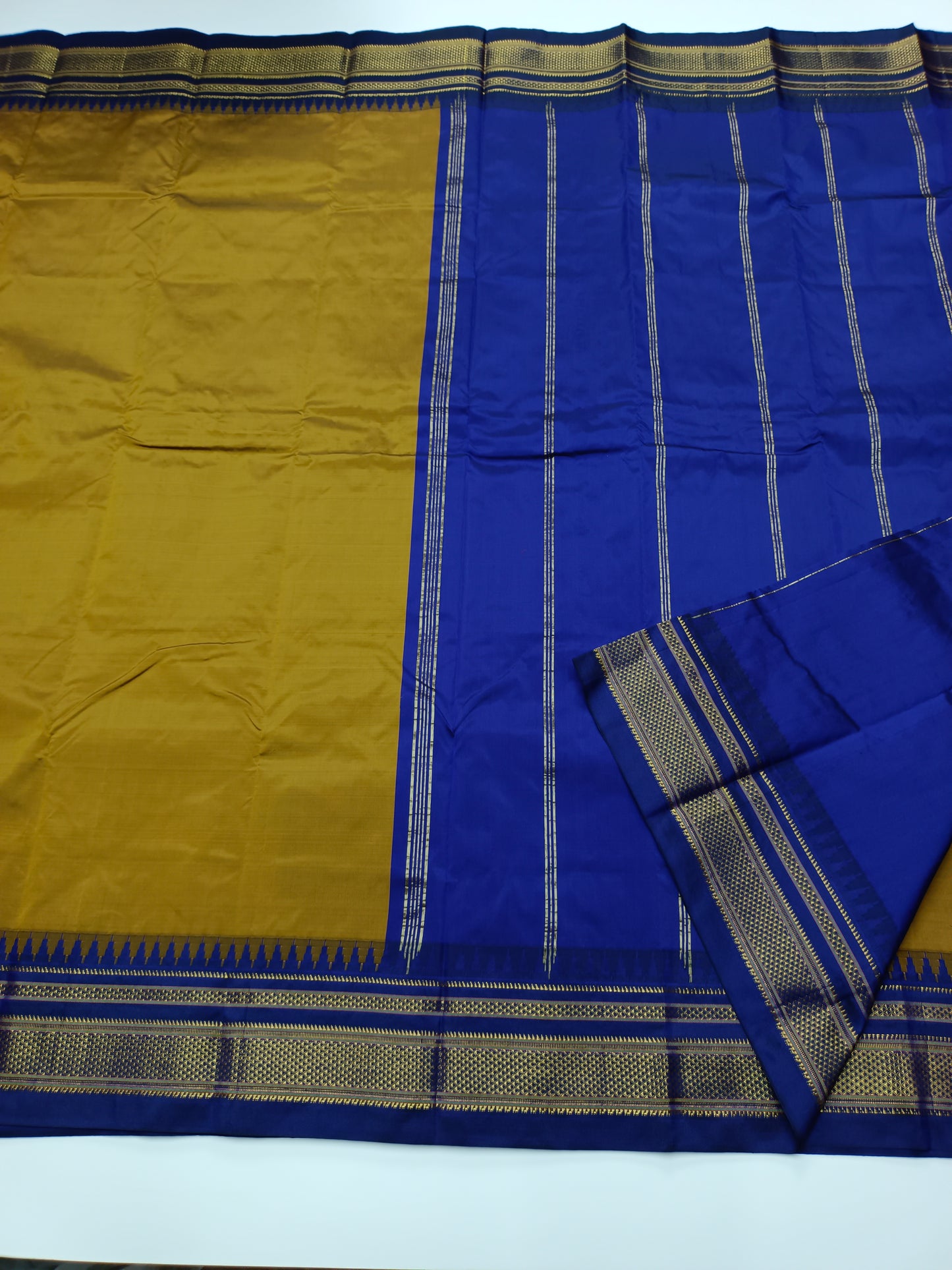 MINI MOLALKALMURU SILK SAREE