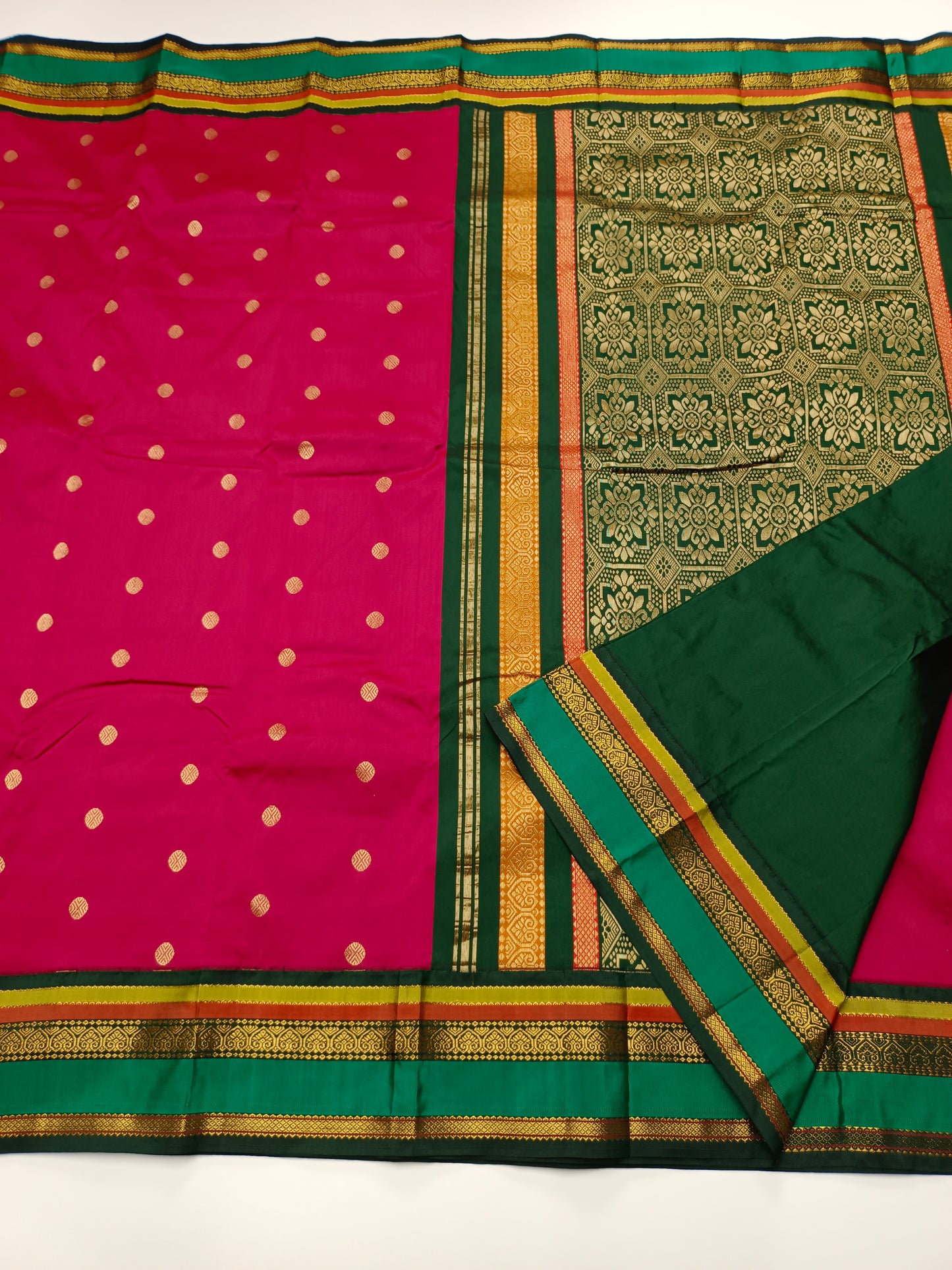 MINI MOLALKALMURU SILK SAREE