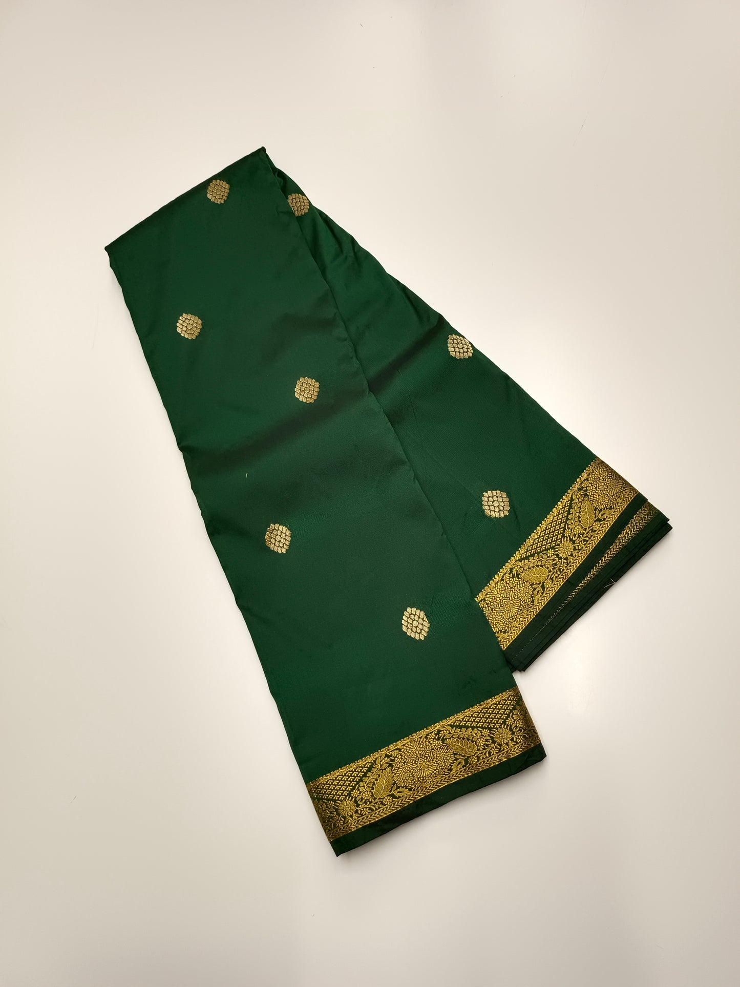 MINI MOLALKALMURU SILK SAREE