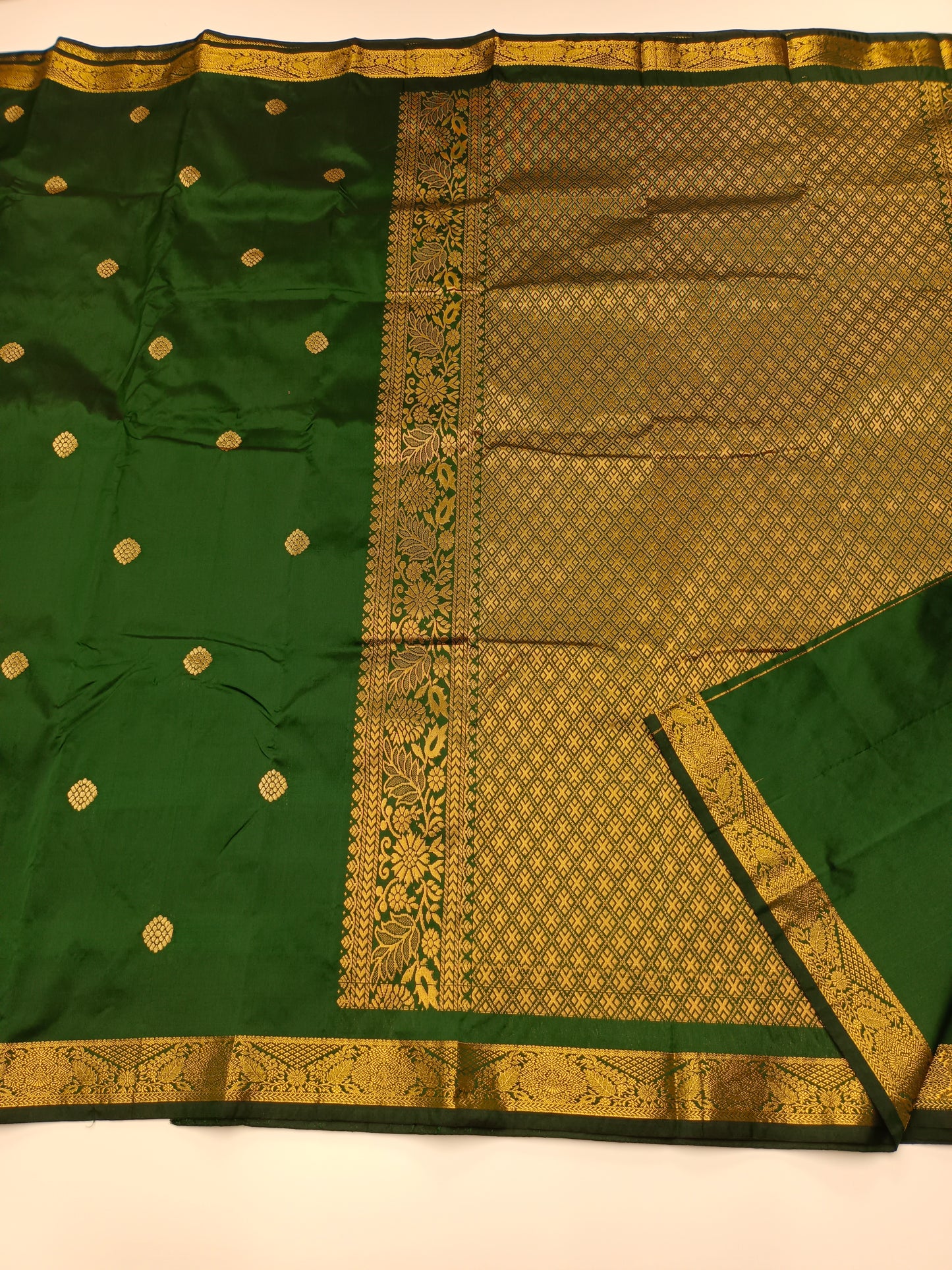 MINI MOLALKALMURU SILK SAREE
