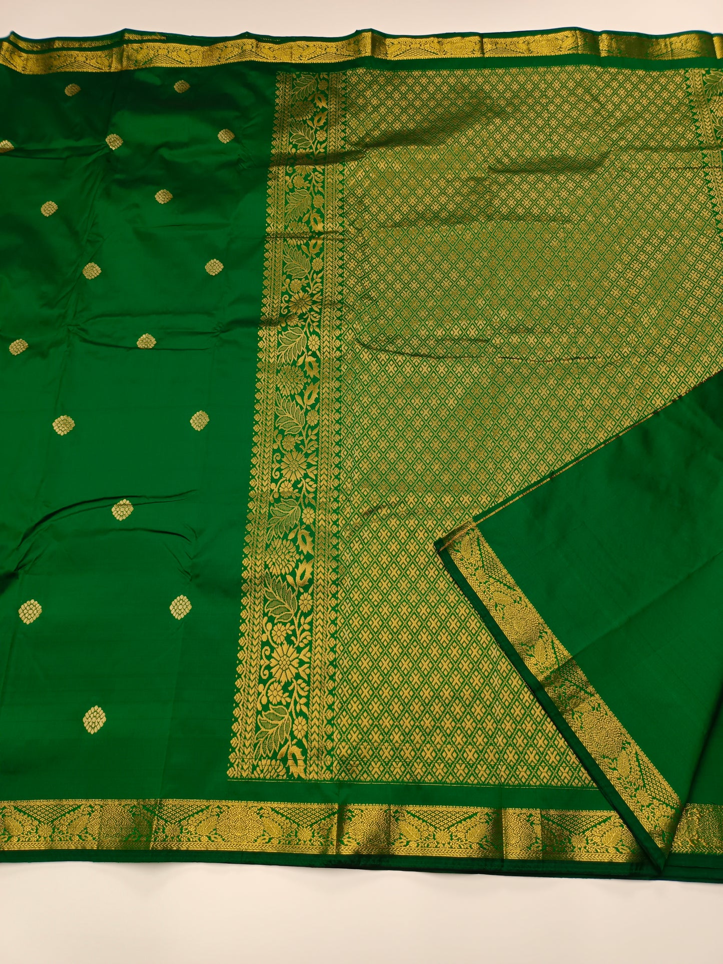 MINI MOLALKALMURU SILK SAREE