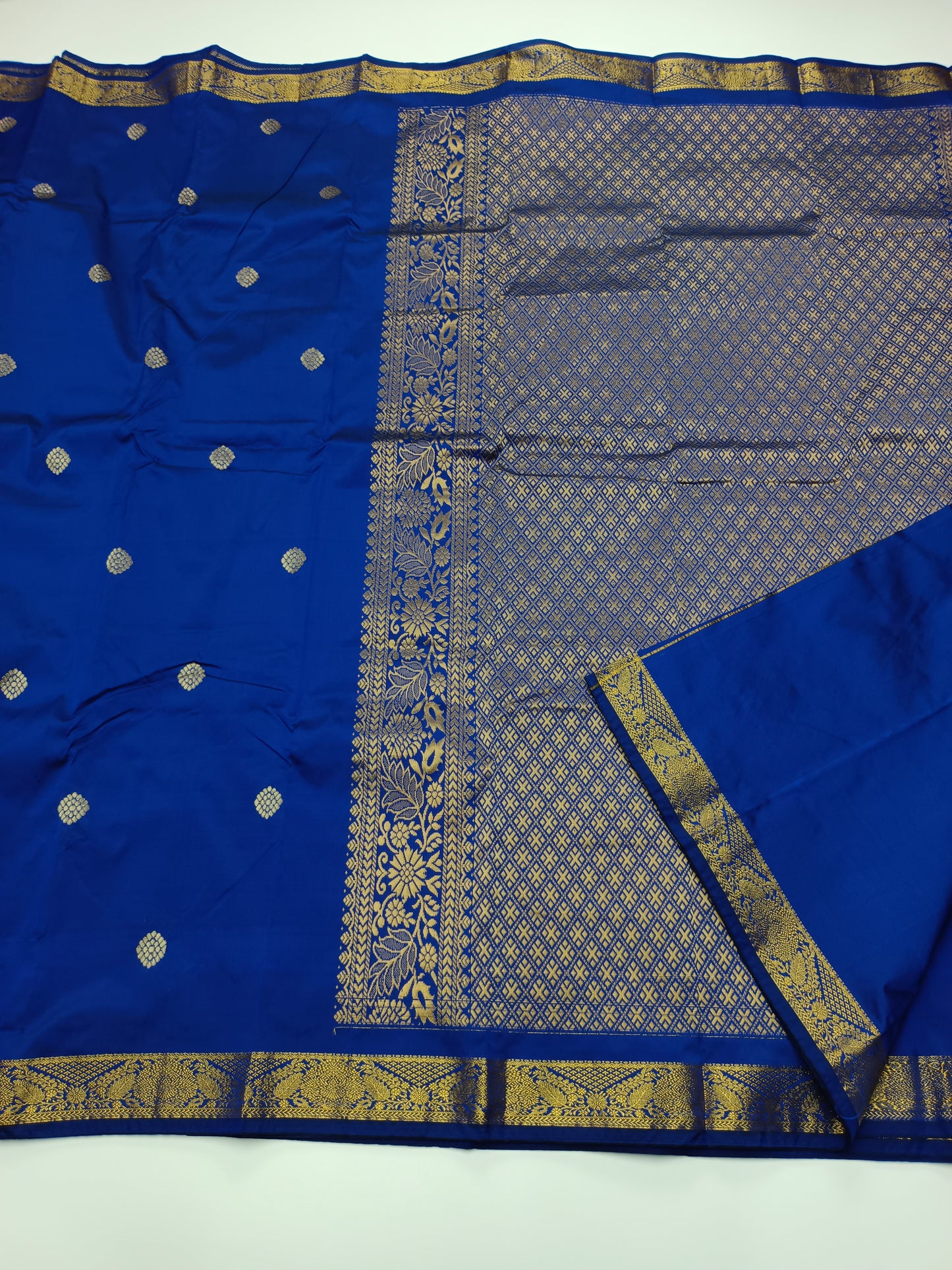MINI MOLALKALMURU SILK SAREE