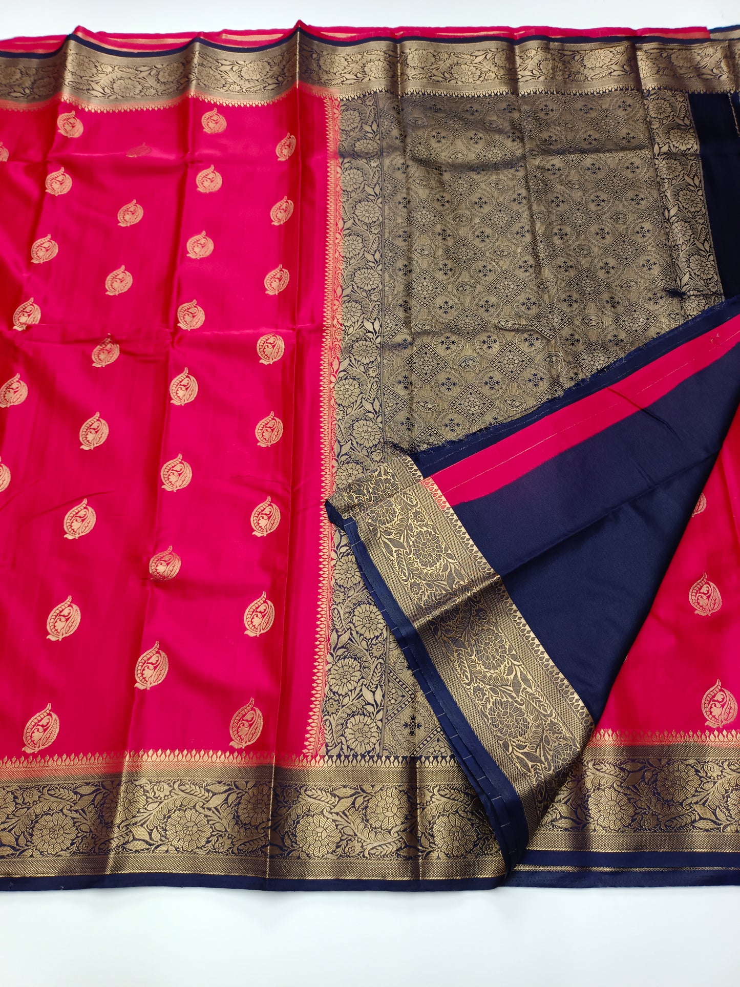 ART CREPE SAREE