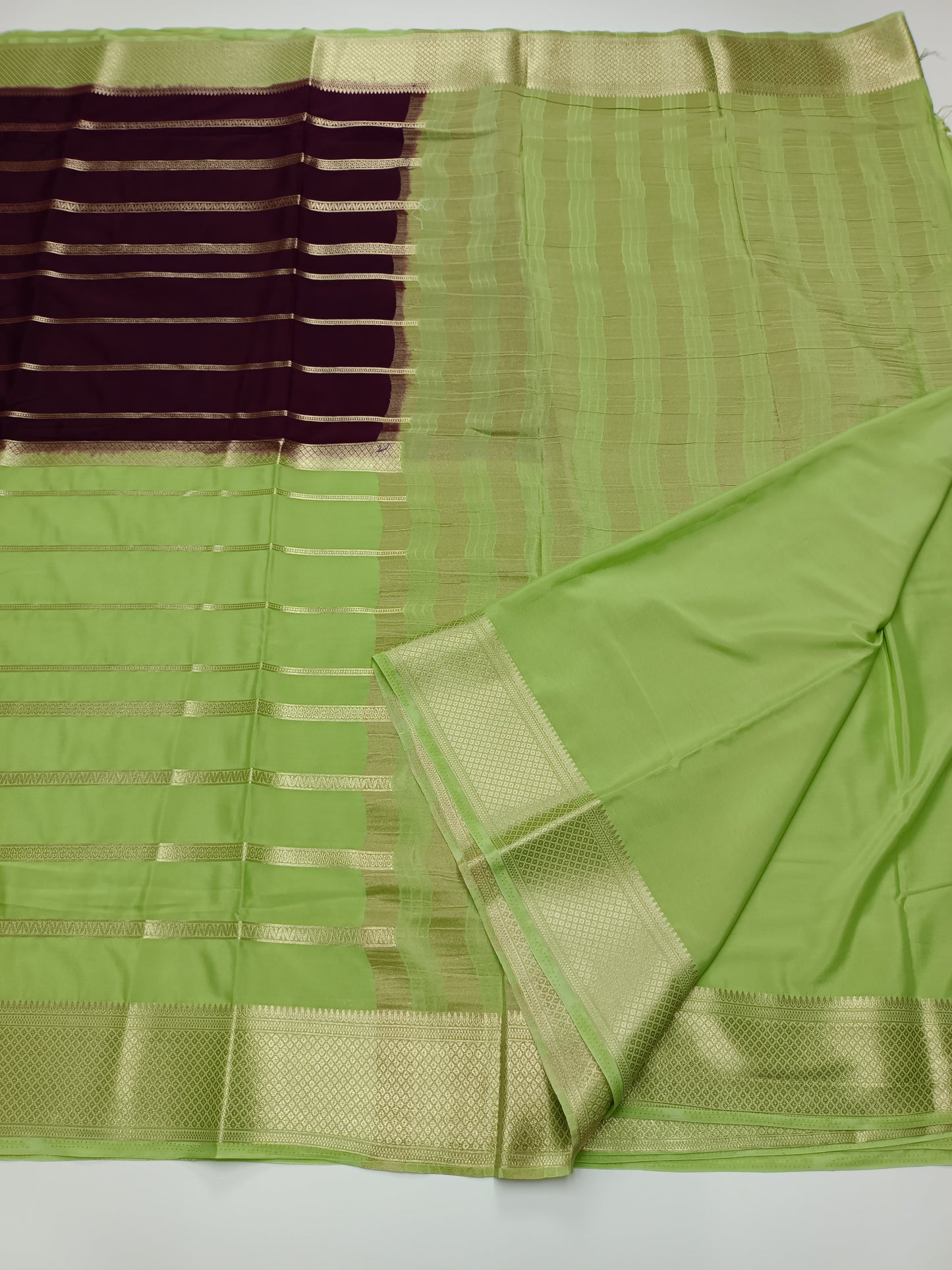 2D SEMI CREPE SILK SAREE