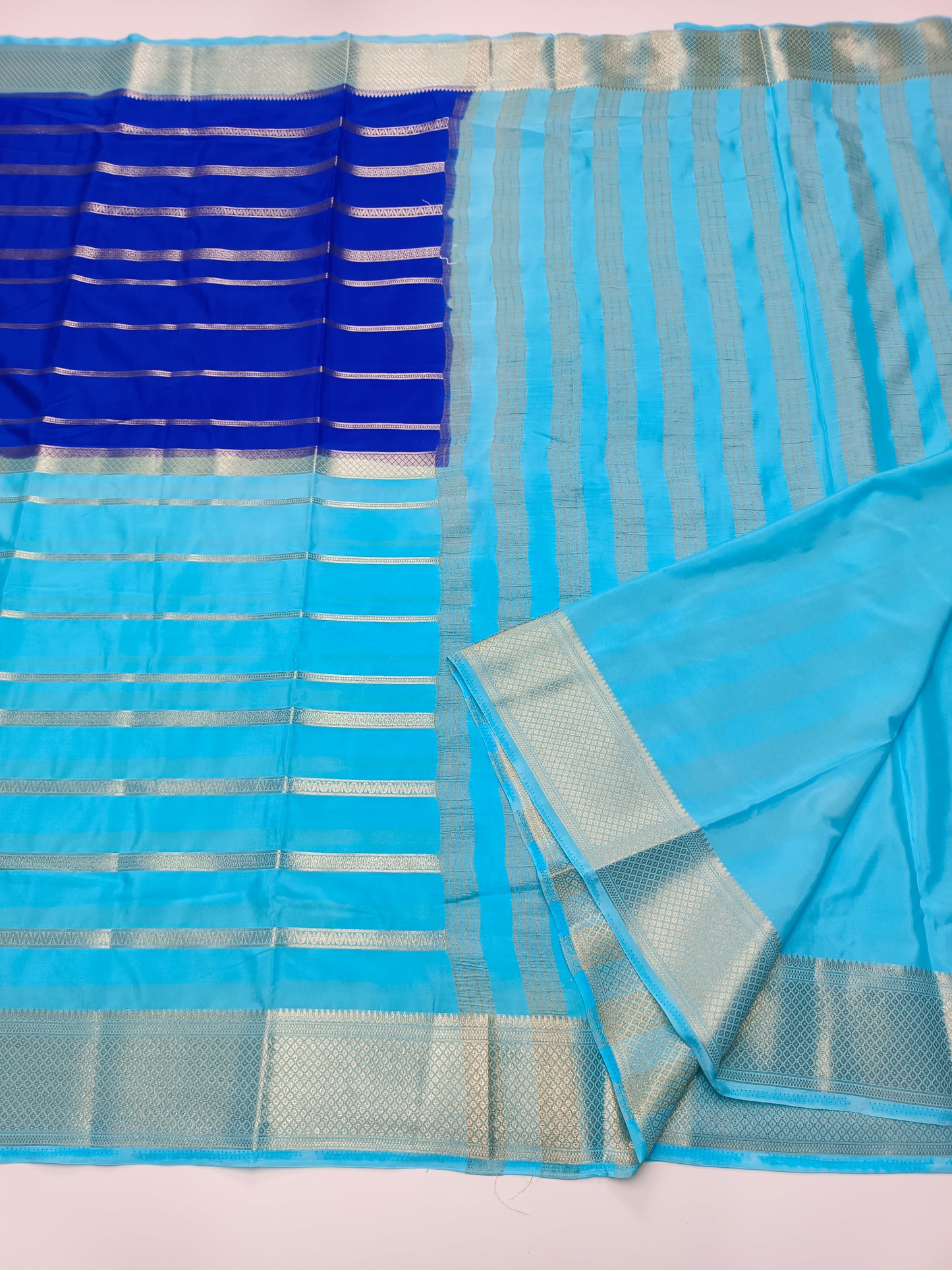 2D SEMI CREPE SILK SAREE